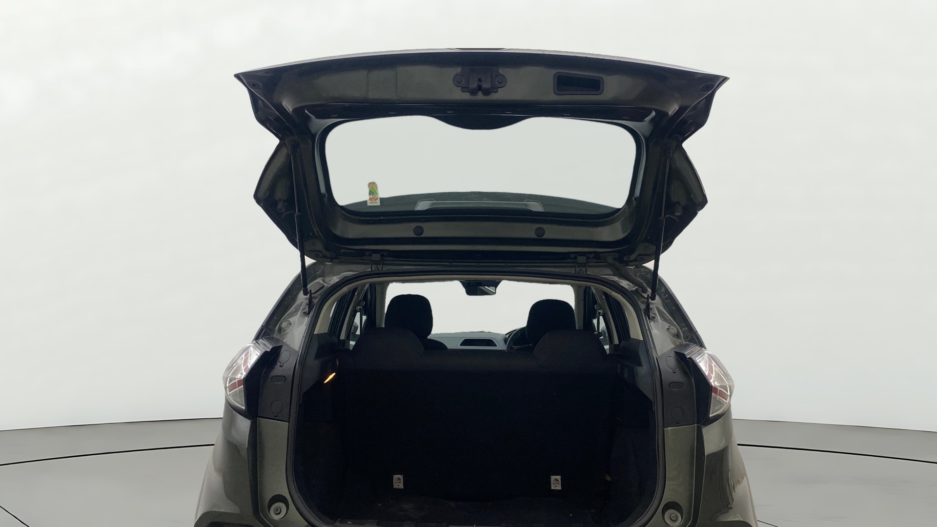 View 2023 Tata Nexon Revotron XE Image 16 Used 2023 Tata Nexon Revotron XE Image 16
