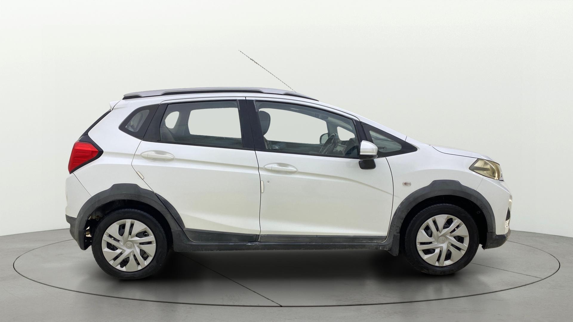 View 2017 Honda WR-V S MT Diesel Edge Edition Image 8 Used 2017 Honda WR-V S MT Diesel Edge Edition Image 8