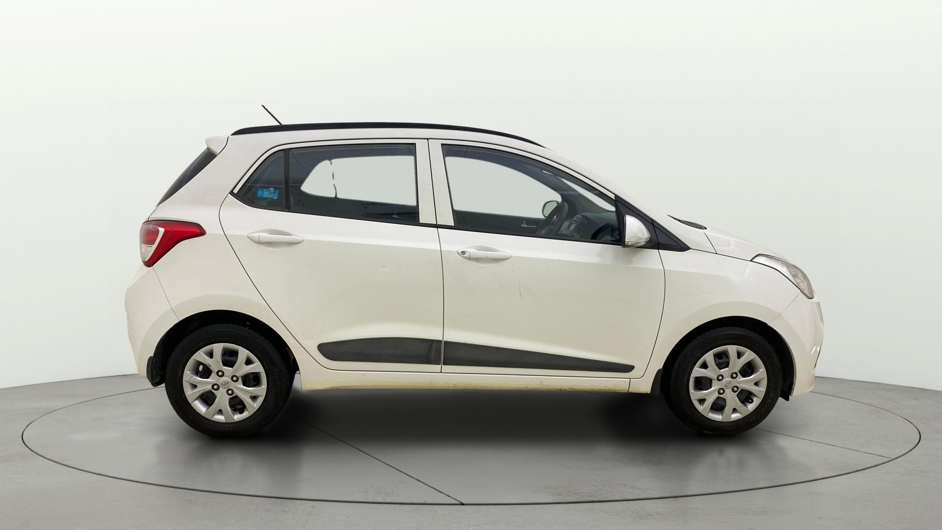 View 2016 Hyundai Grand i10 Sportz 1.2 Kappa Image 8 Used 2016 Hyundai Grand i10 Sportz 1.2 Kappa Image 8