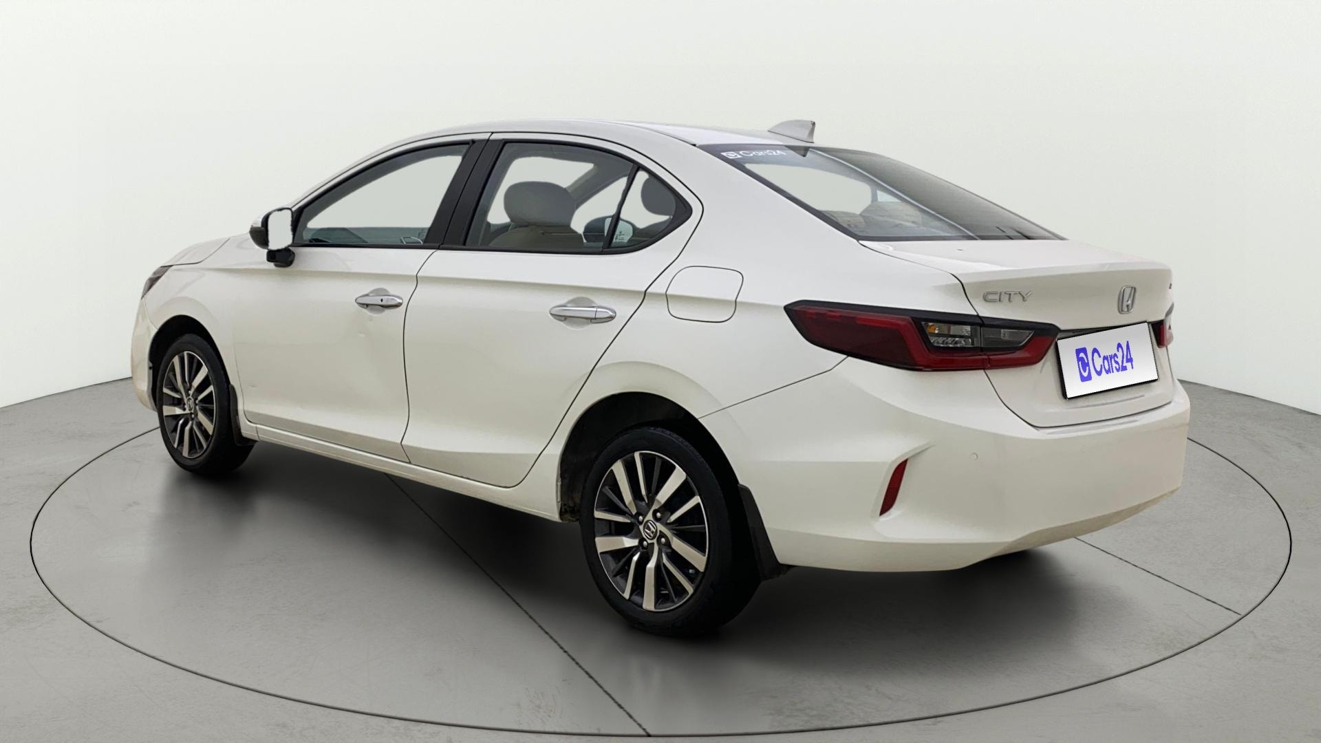 View 2021 Honda City ZX CVT Image 2 Used 2021 Honda City ZX CVT Image 2