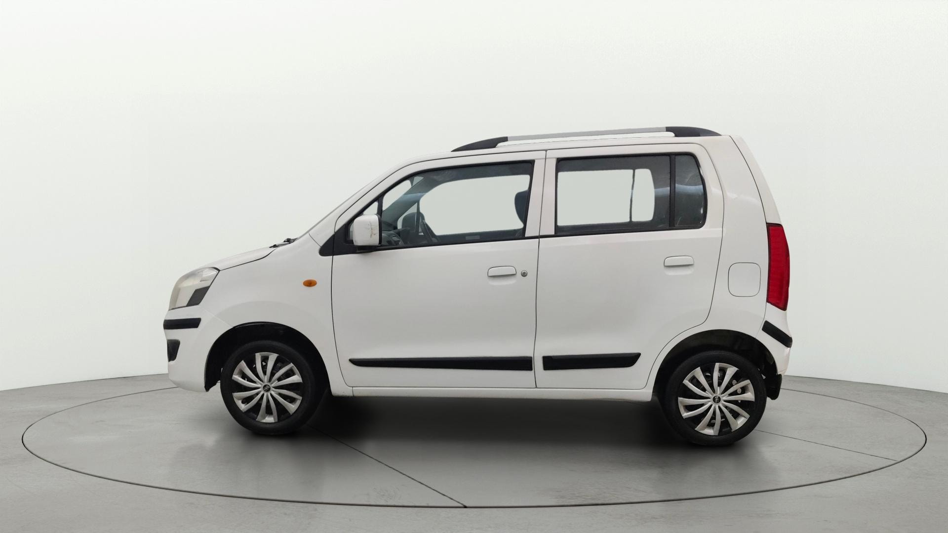 View 2016 Maruti Suzuki 1000 Base Variant Image 5 Used 2016 Maruti Suzuki 1000 Base Variant Image 5