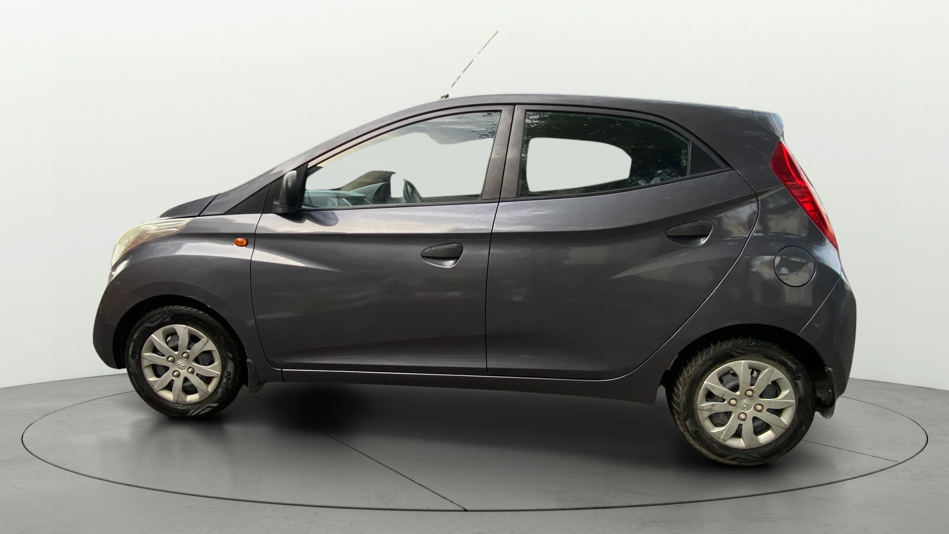 View 2017 Hyundai EON Magna Plus Image 6 Used 2017 Hyundai EON Magna Plus Image 6