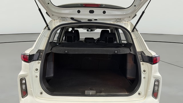 View Toyota Urban Cruiser Hyryder Image 39 Used Toyota Urban Cruiser Hyryder Image 39