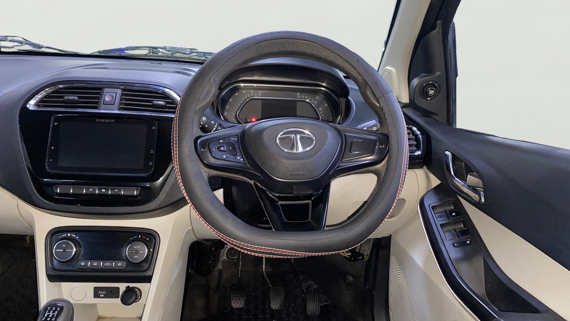 Used 2022 Tata Tiago Used 2022 Tata Tiago
