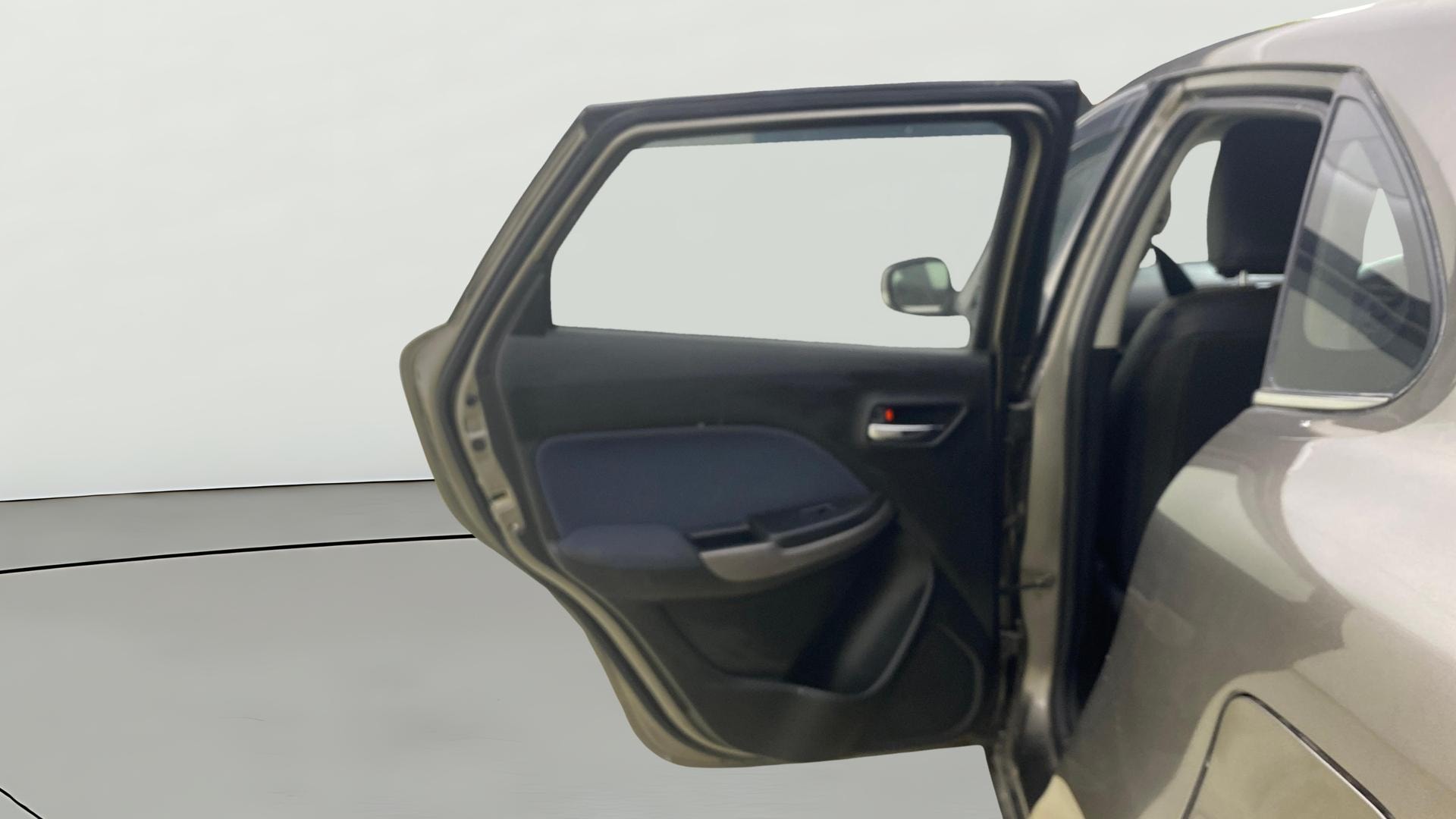 View 2021 Maruti Suzuki 1000 Base Variant Image 22 Used 2021 Maruti Suzuki 1000 Base Variant Image 22