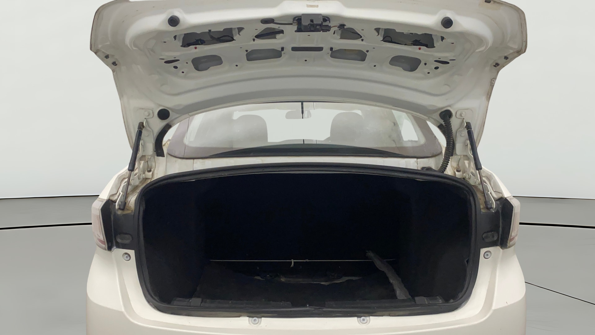 View 2022 Tata Tigor XE Diesel Image 36 Used 2022 Tata Tigor XE Diesel Image 36