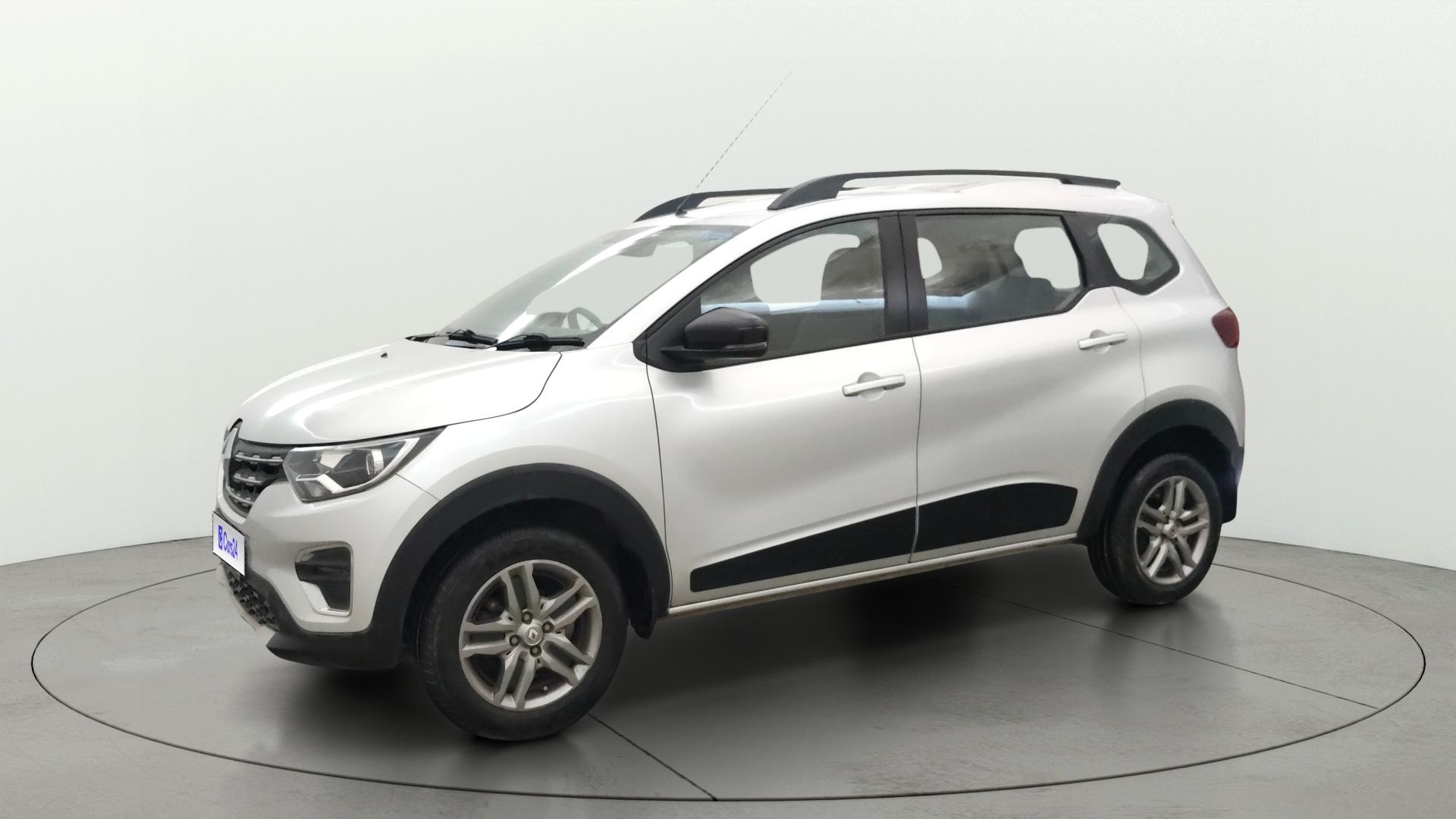 View 2022 Renault Triber RXZ Image 37 Used 2022 Renault Triber RXZ Image 37