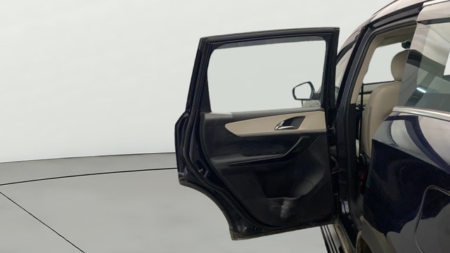 View Mahindra XUV700 Image 23 Used Mahindra XUV700 Image 23