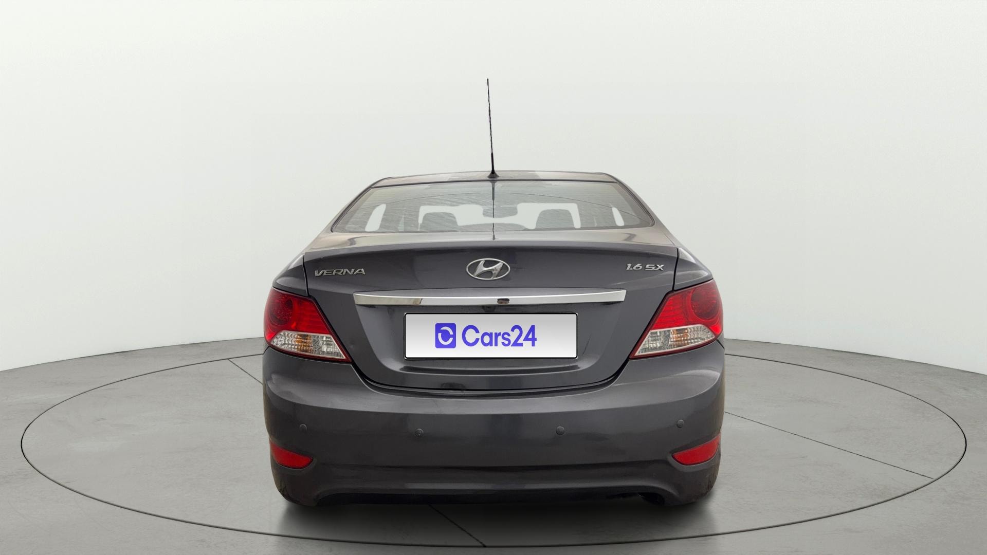 View 2014 Hyundai Fluidic Verna 1.6 VTVT SX Image 39 Used 2014 Hyundai Fluidic Verna 1.6 VTVT SX Image 39
