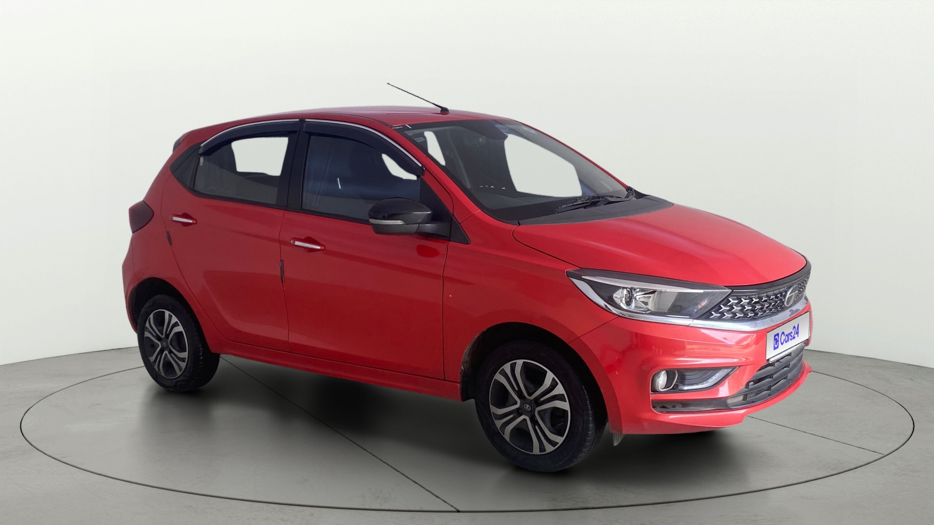 View 2024 Tata Tiago Revotorq XB Image 36 Used 2024 Tata Tiago Revotorq XB Image 36