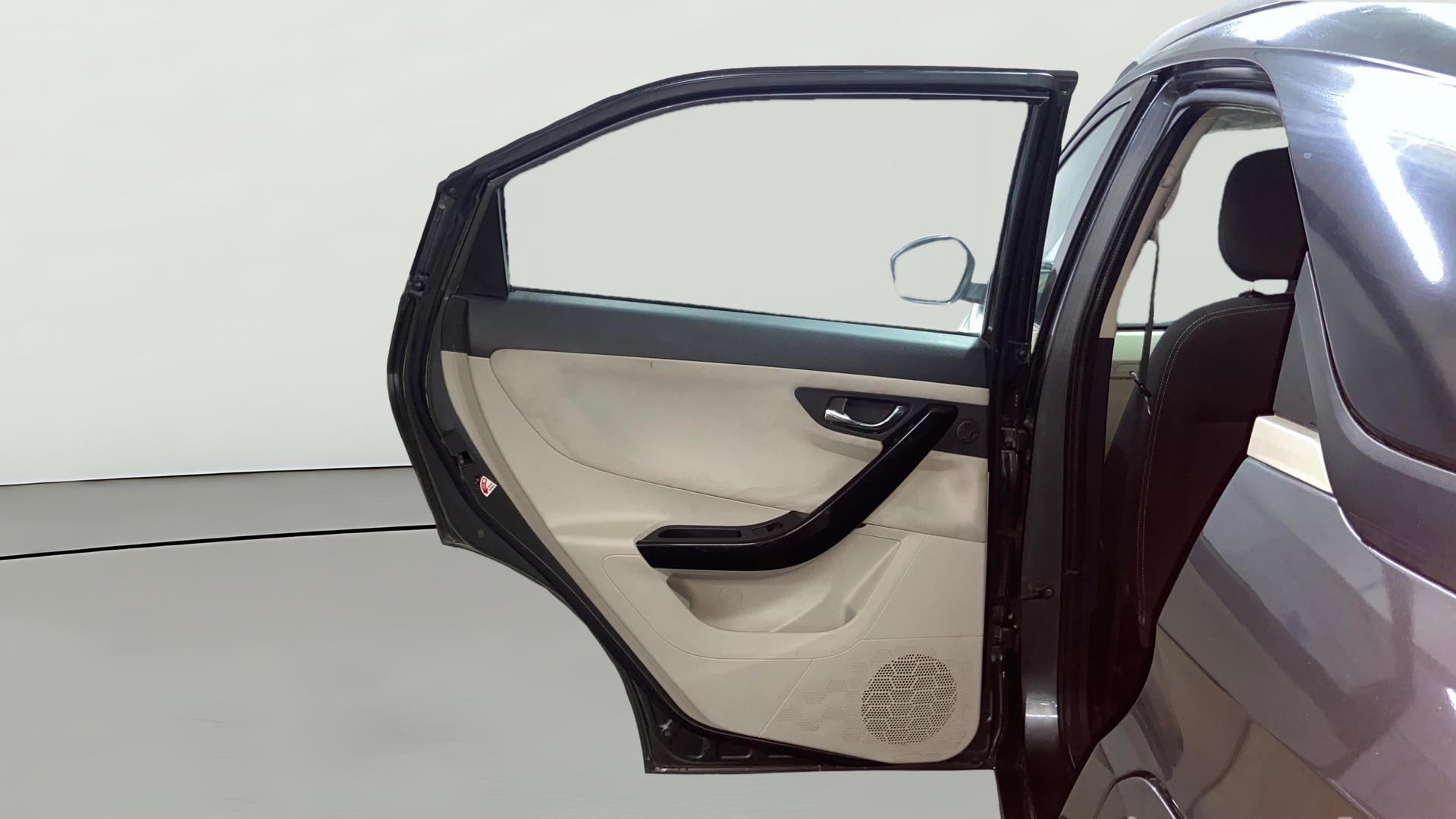 View 2021 Tata Nexon Revotron XE Image 15 Used 2021 Tata Nexon Revotron XE Image 15