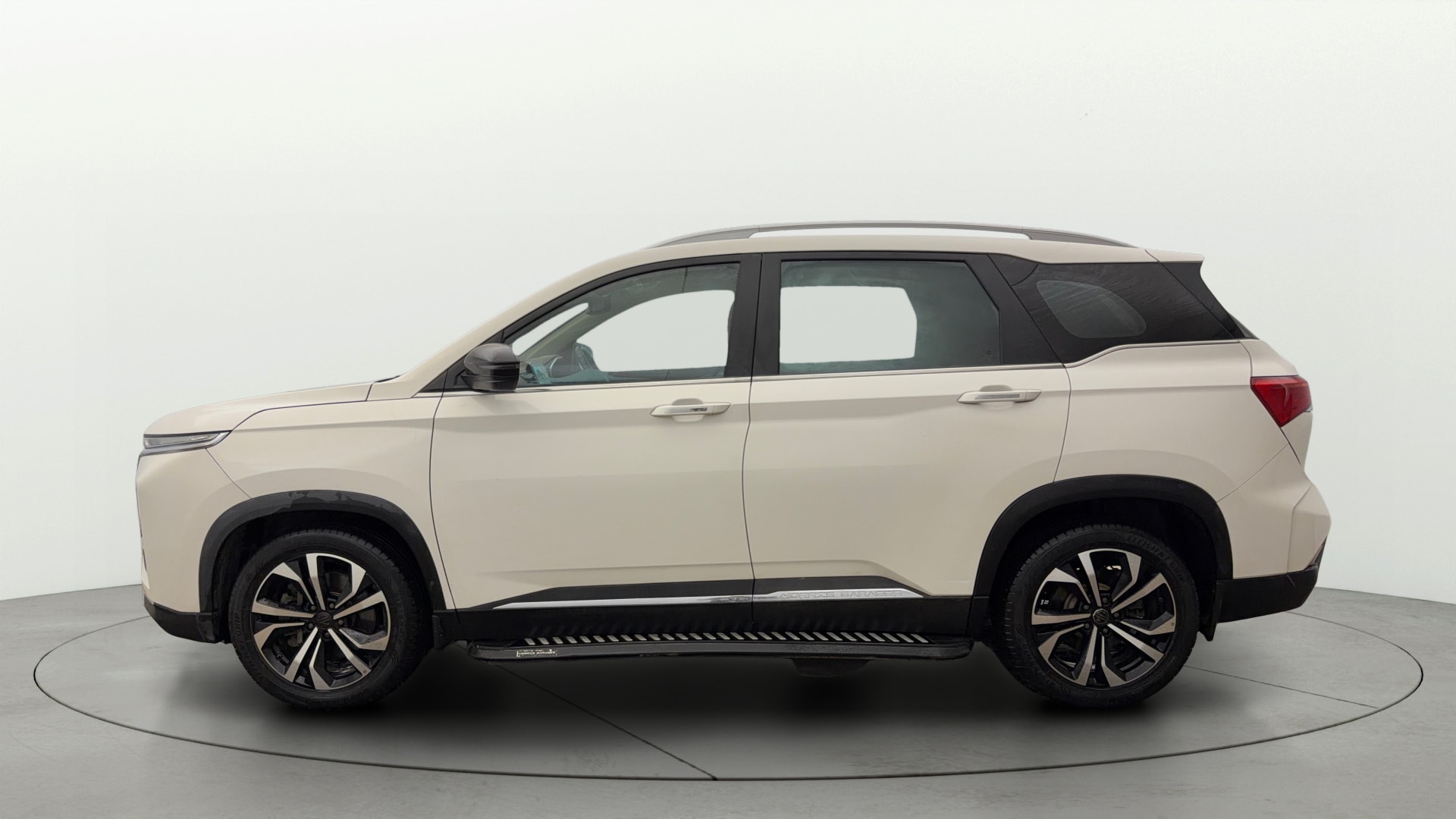 View 2023 MG Hector Plus Sharp Pro 7 Seater CVT Petrol Image 28 Used 2023 MG Hector Plus Sharp Pro 7 Seater CVT Petrol Image 28