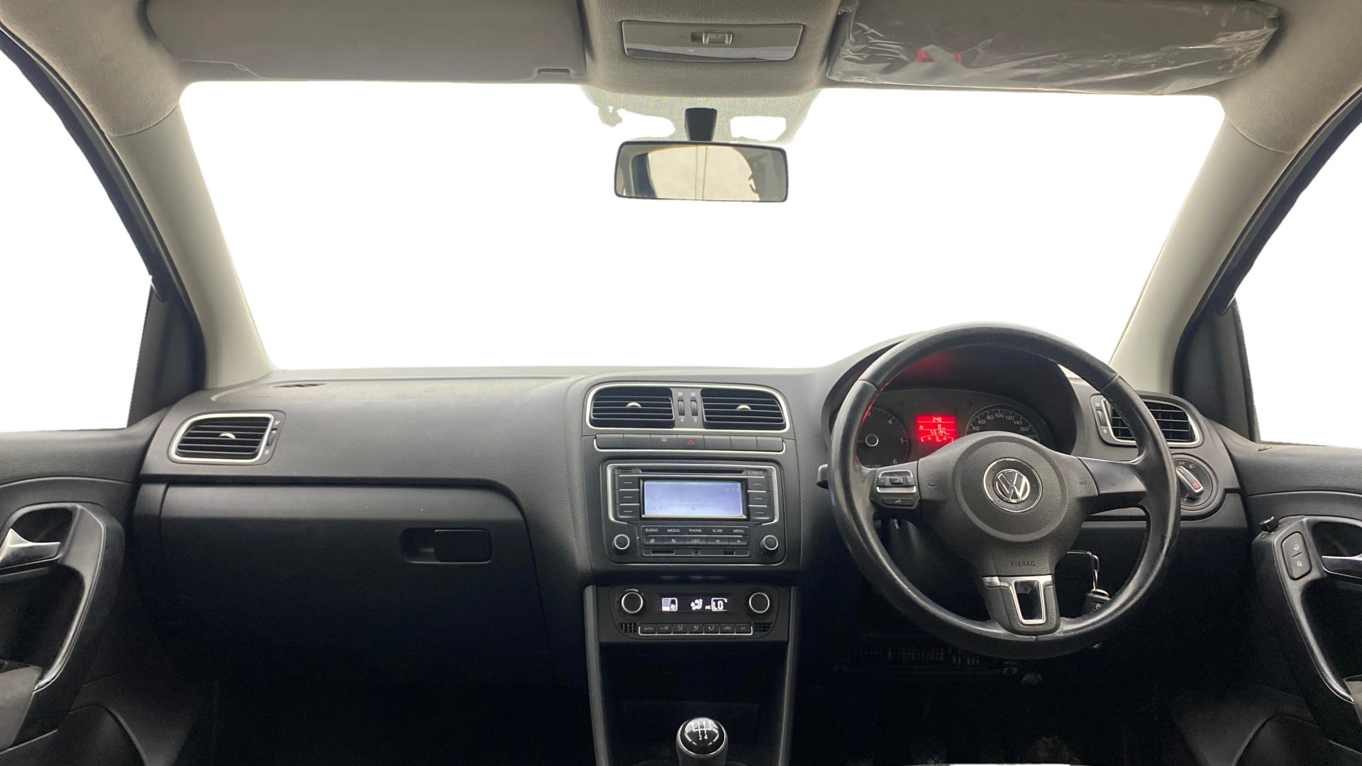View 2014 Volkswagen Cross Polo 1.2 MPI Petrol Image 15 Used 2014 Volkswagen Cross Polo 1.2 MPI Petrol Image 15