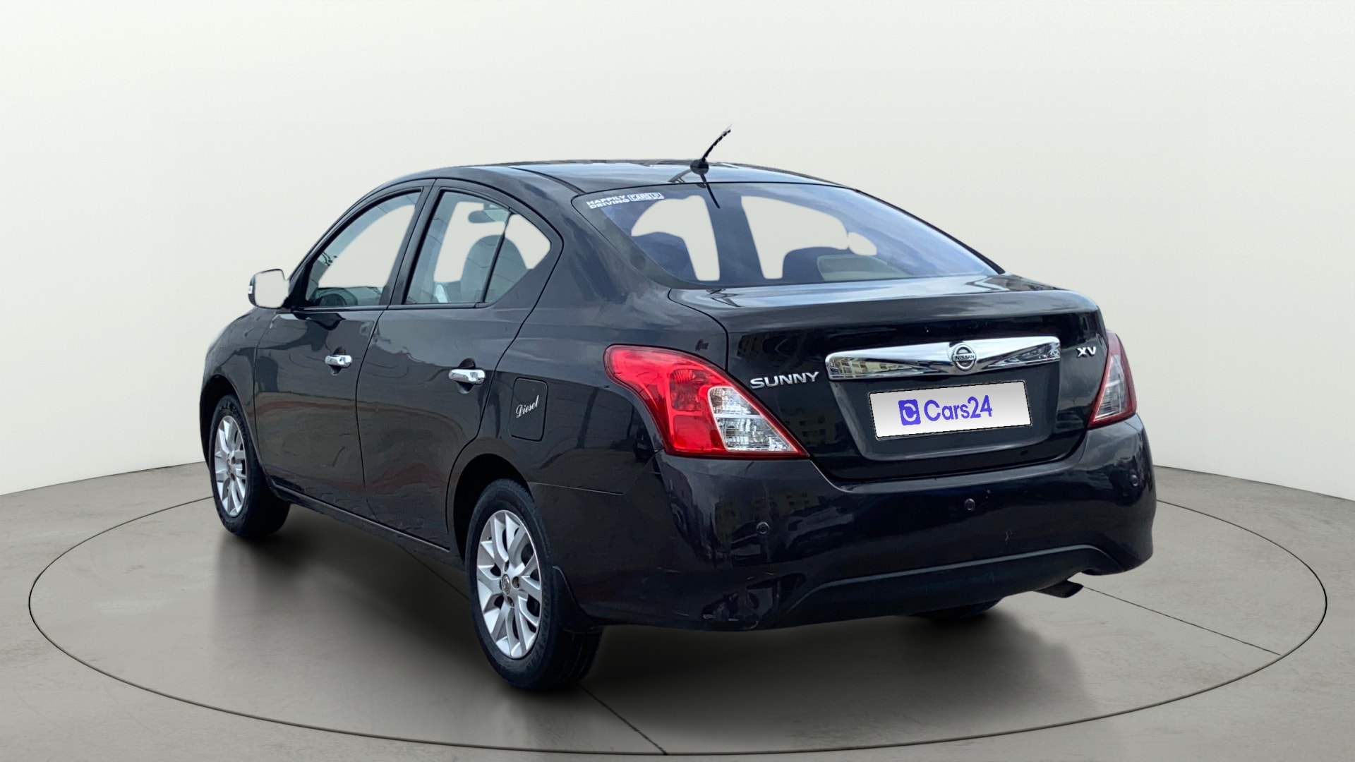 View 2017 Nissan Sunny XV Diesel Image 2 Used 2017 Nissan Sunny XV Diesel Image 2