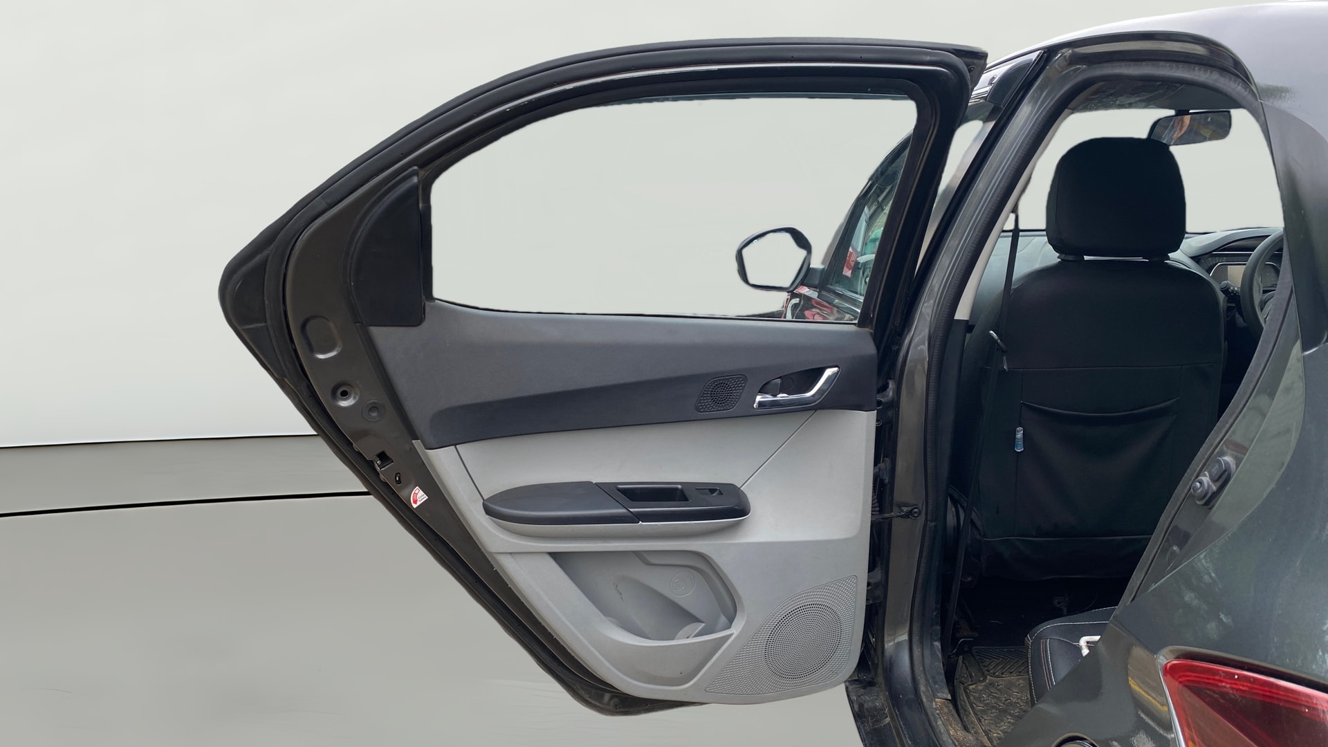 View 2021 Tata Tiago Revotorq XB Image 22 Used 2021 Tata Tiago Revotorq XB Image 22