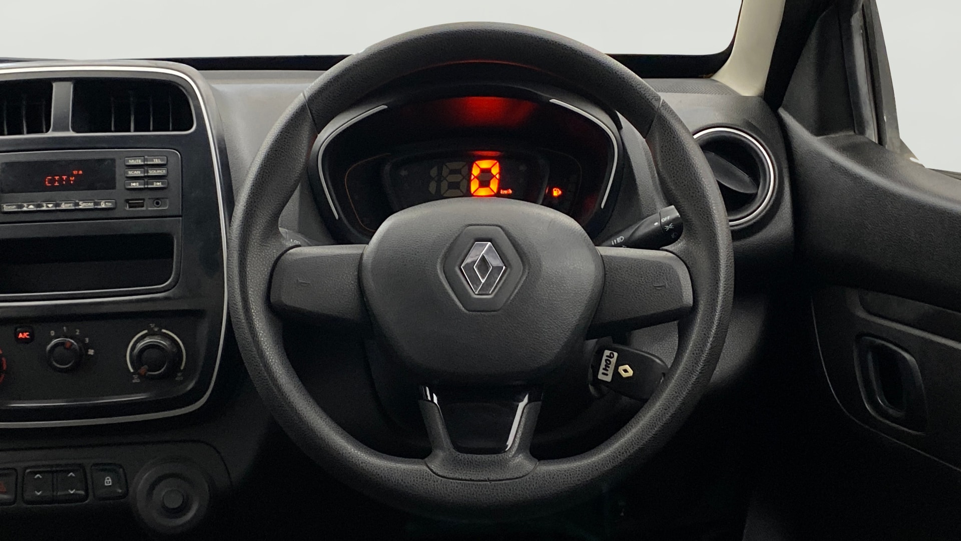 View 2018 Renault Kwid RXL Image 20 Used 2018 Renault Kwid RXL Image 20