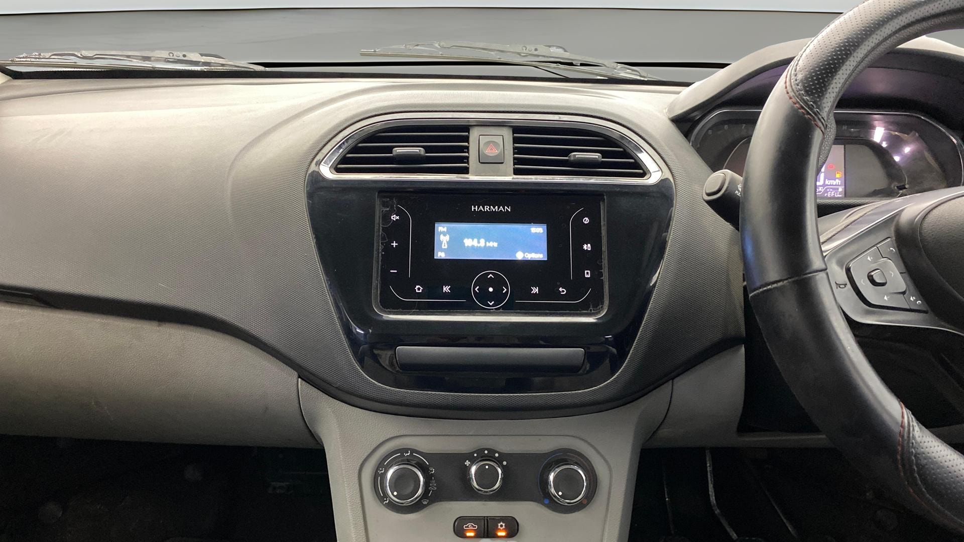 View 2020 Tata Tiago Revotorq XB Image 17 Used 2020 Tata Tiago Revotorq XB Image 17