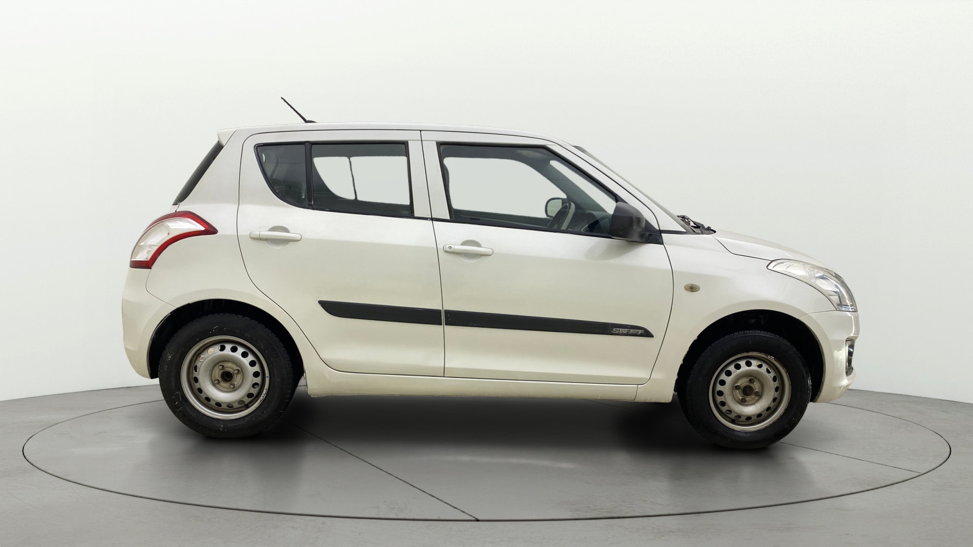 View 2017 Maruti Suzuki 1000 Base Variant Image 8 Used 2017 Maruti Suzuki 1000 Base Variant Image 8