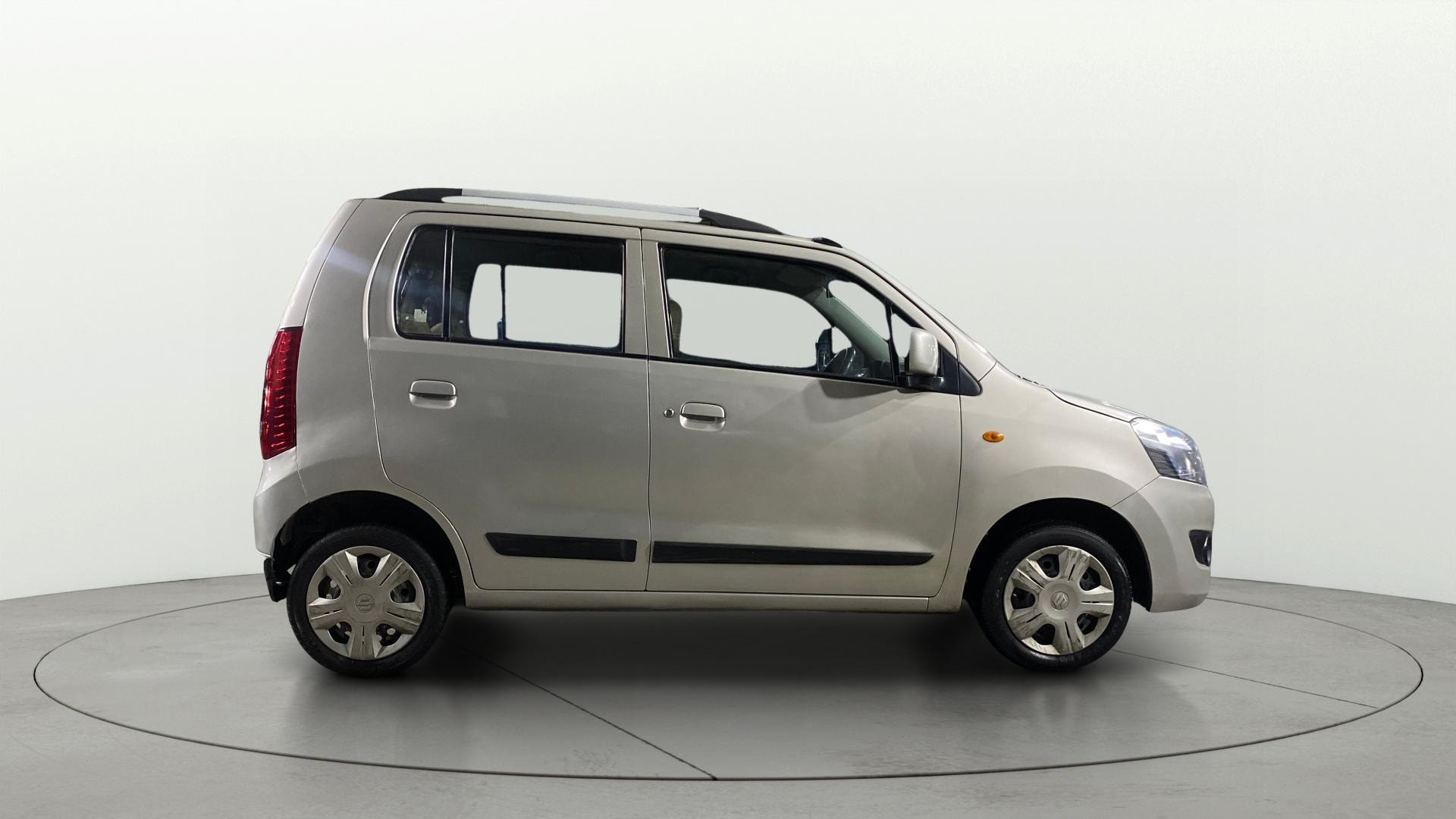 View 2017 Maruti Suzuki 1000 Base Variant Image 27 Used 2017 Maruti Suzuki 1000 Base Variant Image 27