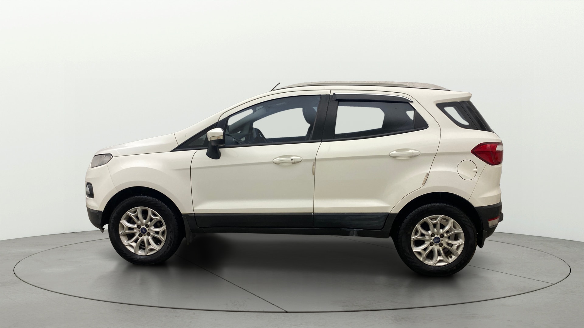 View 2017 Ford EcoSport 1.5 TDCi Diesel Ambiente BS IV Image 5 Used 2017 Ford EcoSport 1.5 TDCi Diesel Ambiente BS IV Image 5