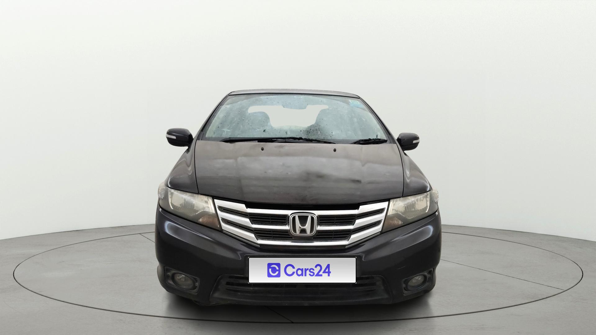 2013 होंडा सिटी ZX MT Diesel Anniversary Edition 2013 होंडा सिटी ZX MT Diesel Anniversary Edition