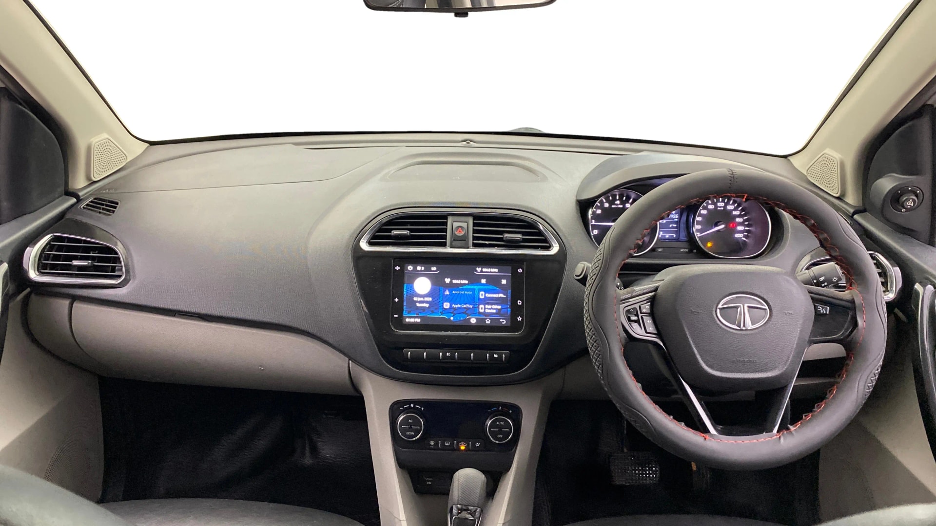 View 2019 Tata Tiago Revotorq XB Image 15 Used 2019 Tata Tiago Revotorq XB Image 15