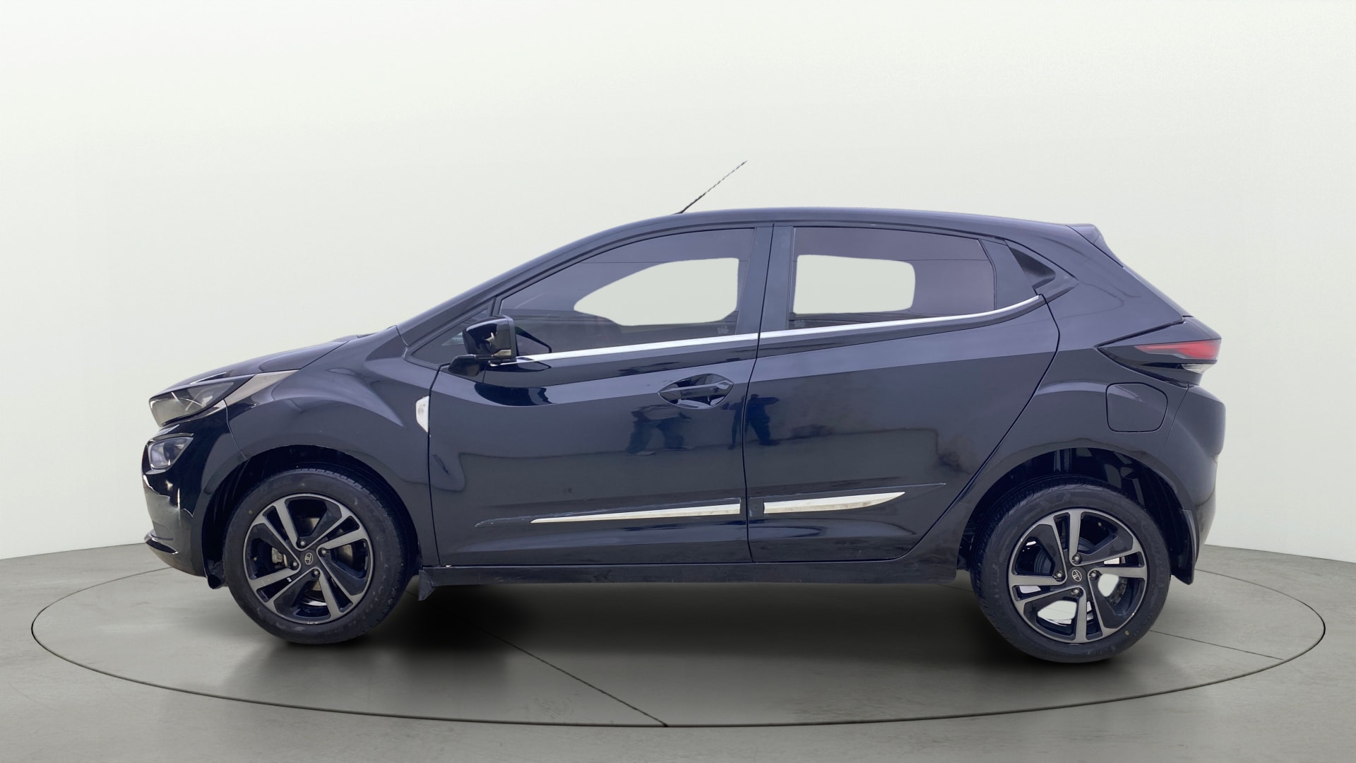View 2022 Tata Altroz XZ Petrol Image 6 Used 2022 Tata Altroz XZ Petrol Image 6