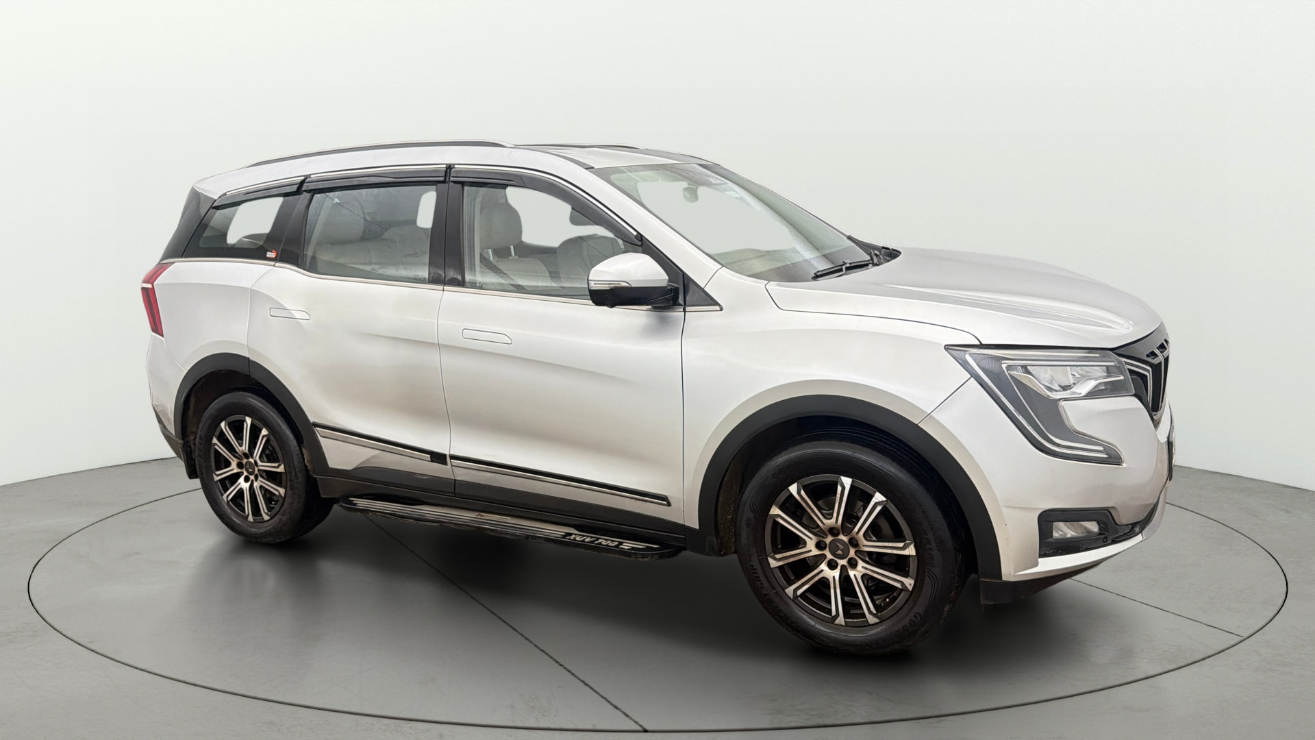 Used 2022 Mahindra XUV700 Used 2022 Mahindra XUV700