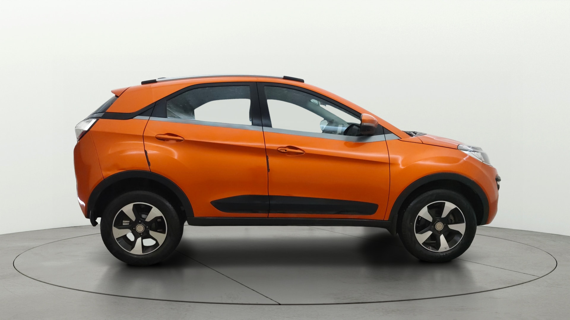 View 2019 Tata Nexon Revotron XE Image 8 Used 2019 Tata Nexon Revotron XE Image 8