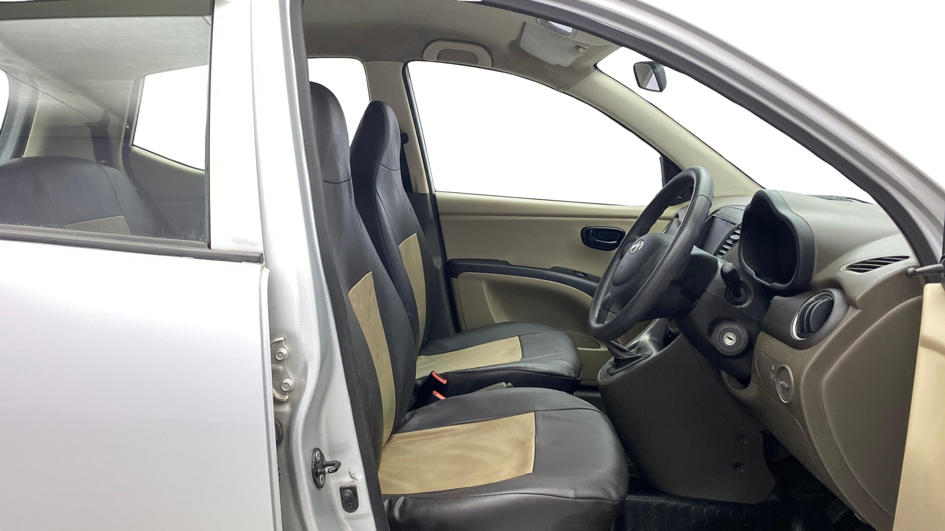 View 2013 Hyundai i10 1.1 Era Image 16 Used 2013 Hyundai i10 1.1 Era Image 16