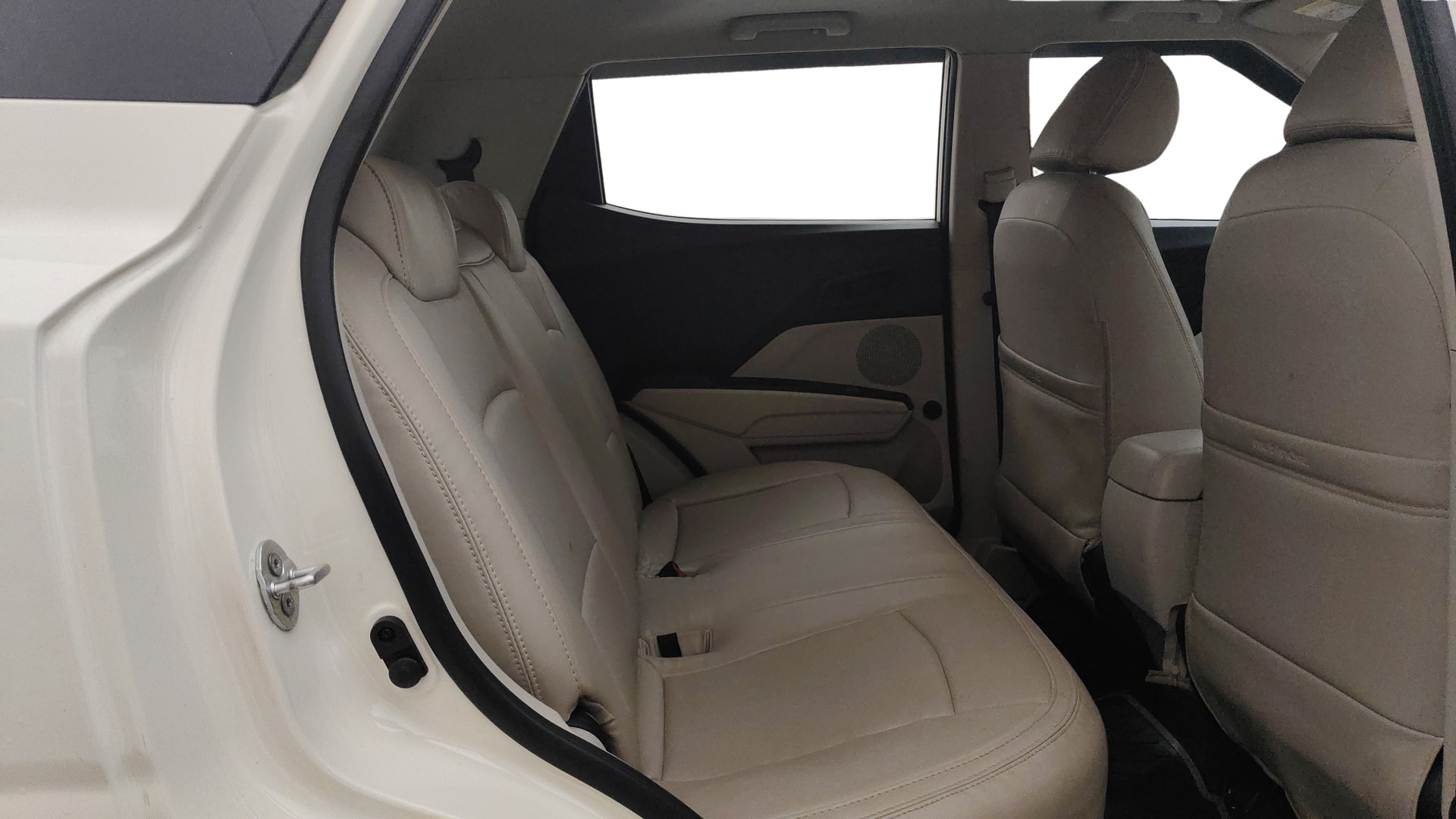 Used 2023 Mahindra XUV300 Used 2023 Mahindra XUV300
