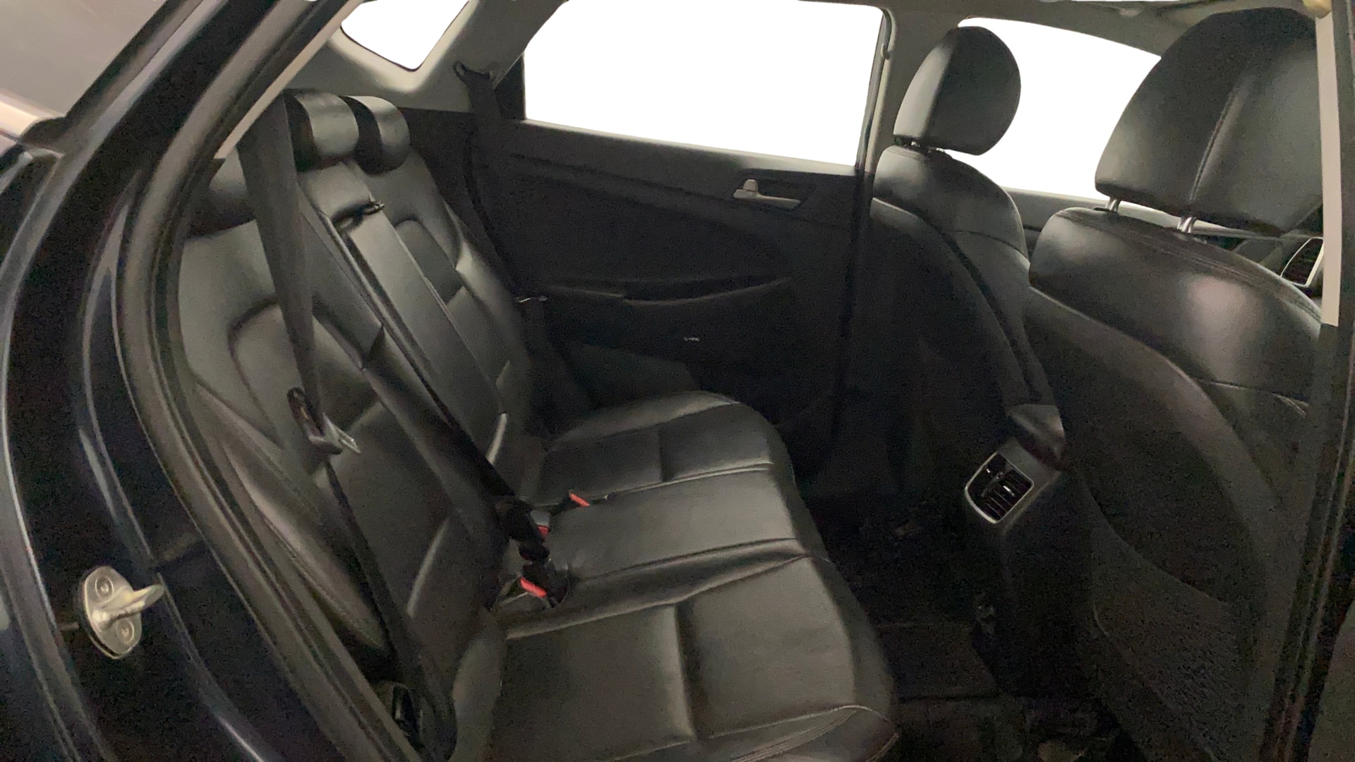 View 2021 Hyundai Tucson R 2.0 6-Speed Automatic GL BS IV Image 38 Used 2021 Hyundai Tucson R 2.0 6-Speed Automatic GL BS IV Image 38