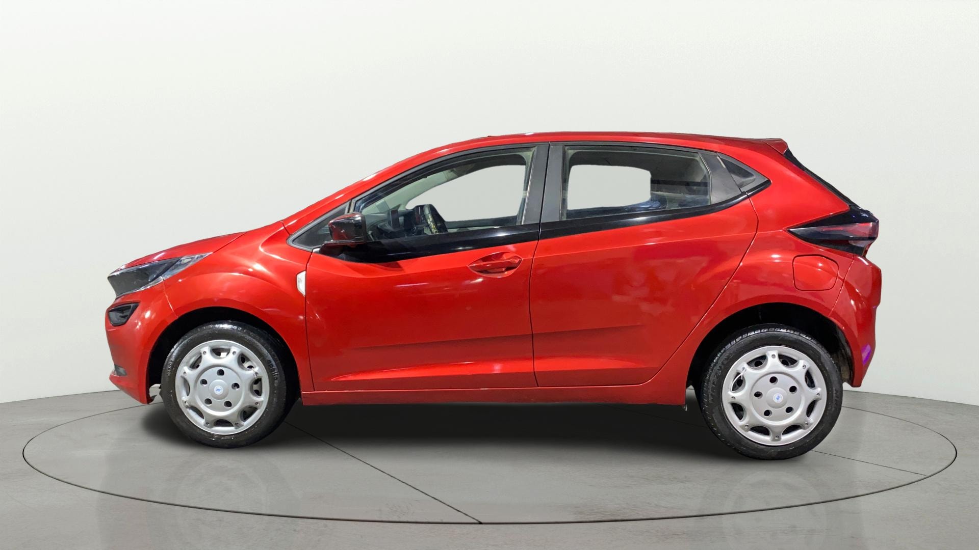 View 2023 Tata Altroz XM Plus Petrol Image 5 Used 2023 Tata Altroz XM Plus Petrol Image 5