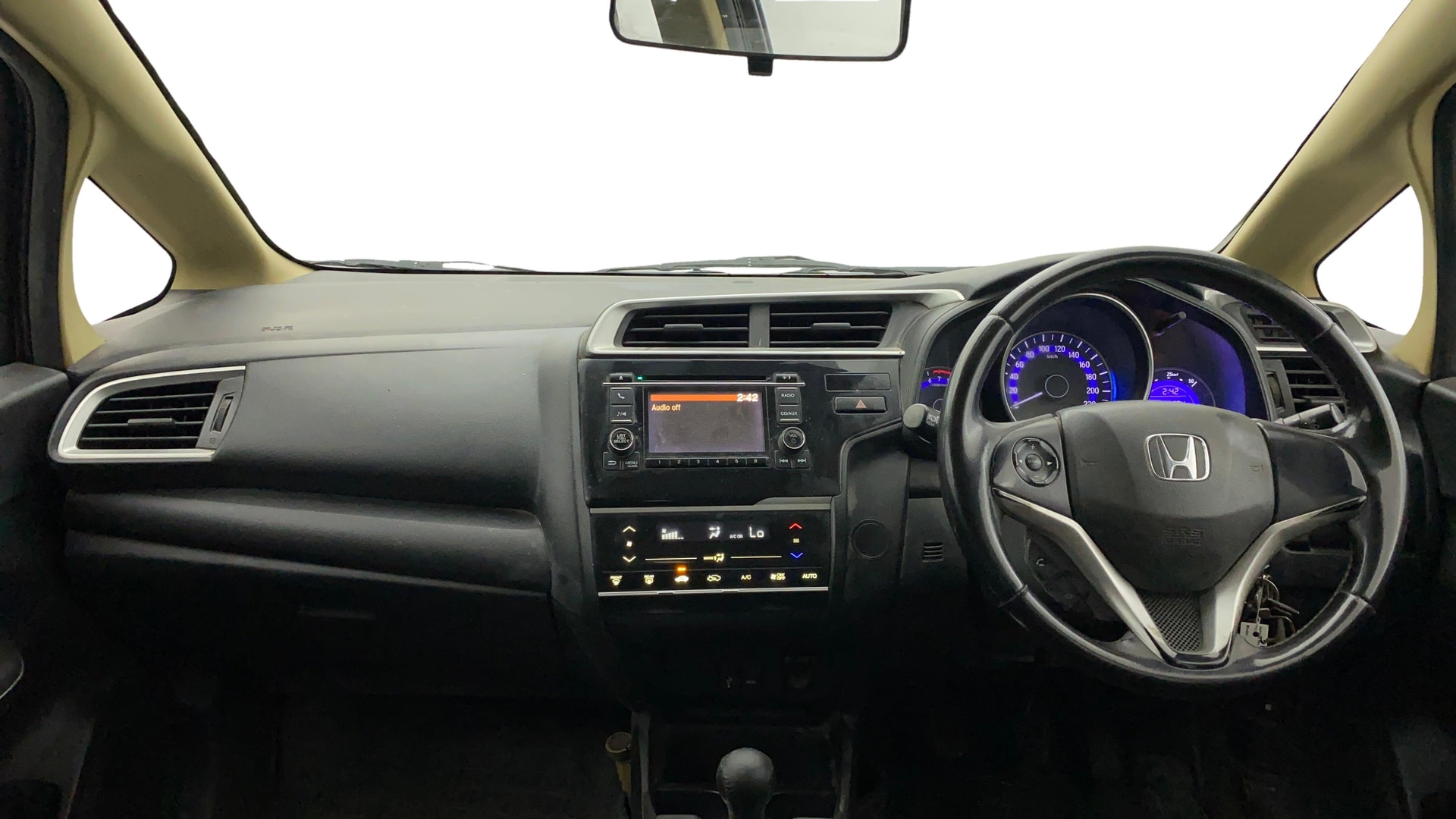 View 2016 Honda Jazz E MT Diesel Image 15 Used 2016 Honda Jazz E MT Diesel Image 15