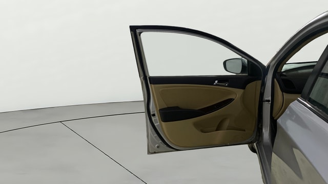 View Hyundai Fluidic Verna Image 31 Used Hyundai Fluidic Verna Image 31