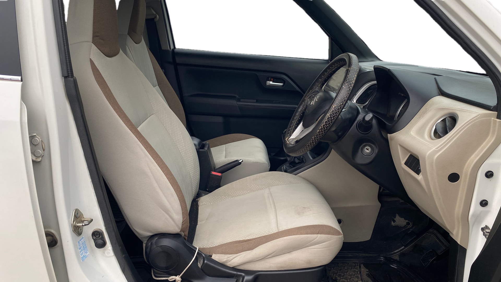 View 2020 Maruti Suzuki 1000 Base Variant Image 25 Used 2020 Maruti Suzuki 1000 Base Variant Image 25