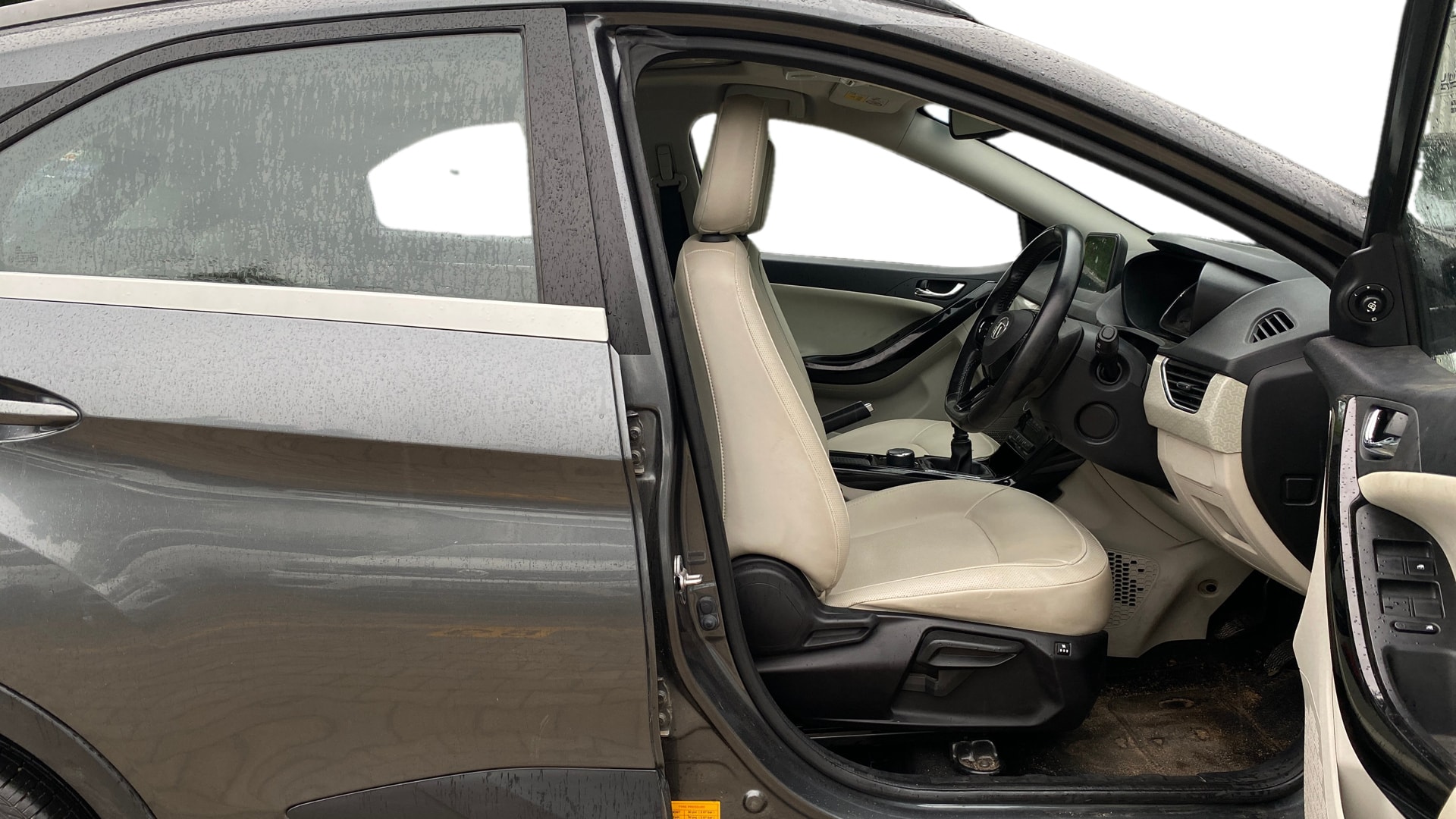 View 2022 Tata Nexon Revotron XE Image 19 Used 2022 Tata Nexon Revotron XE Image 19
