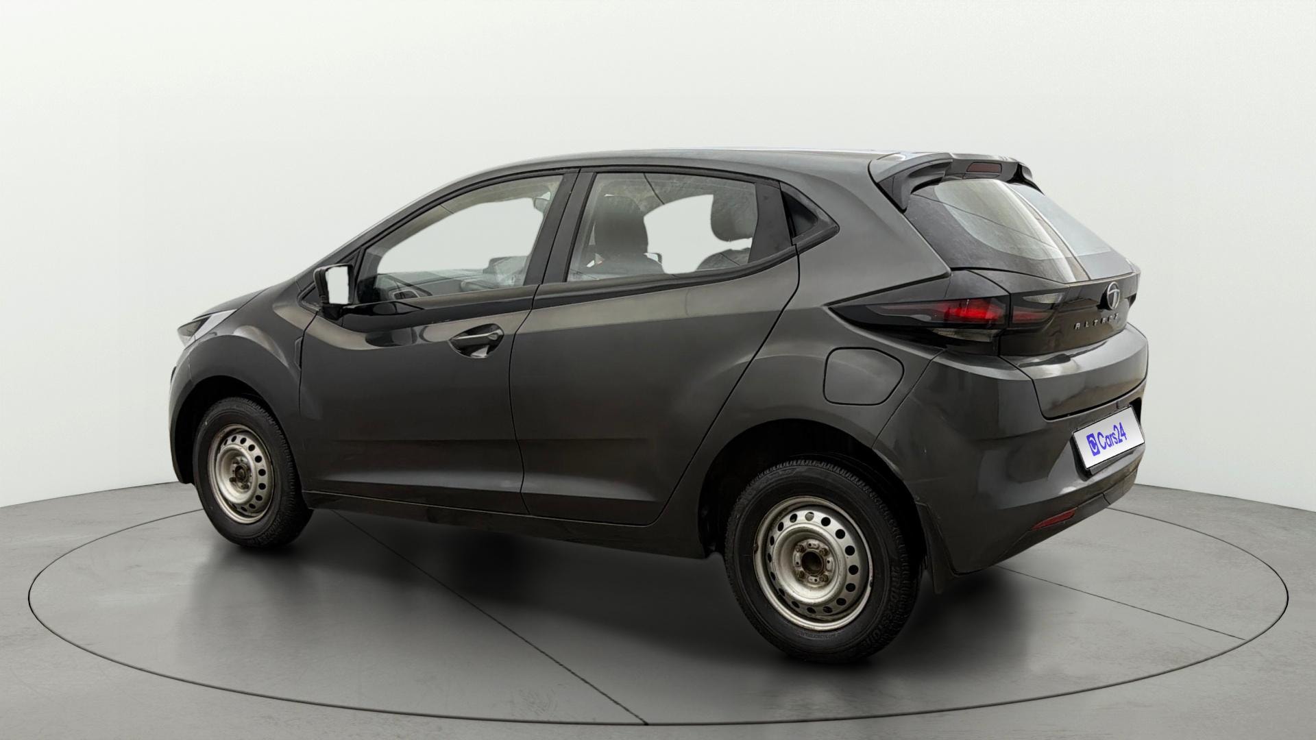 View 2022 Tata Altroz XE Petrol Image 2 Used 2022 Tata Altroz XE Petrol Image 2