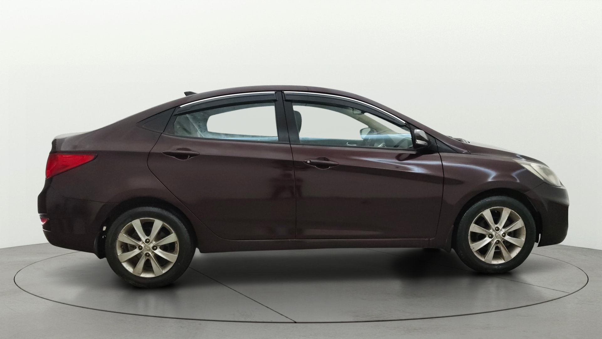 View 2013 Hyundai Fluidic Verna 1.6 VTVT SX Image 8 Used 2013 Hyundai Fluidic Verna 1.6 VTVT SX Image 8