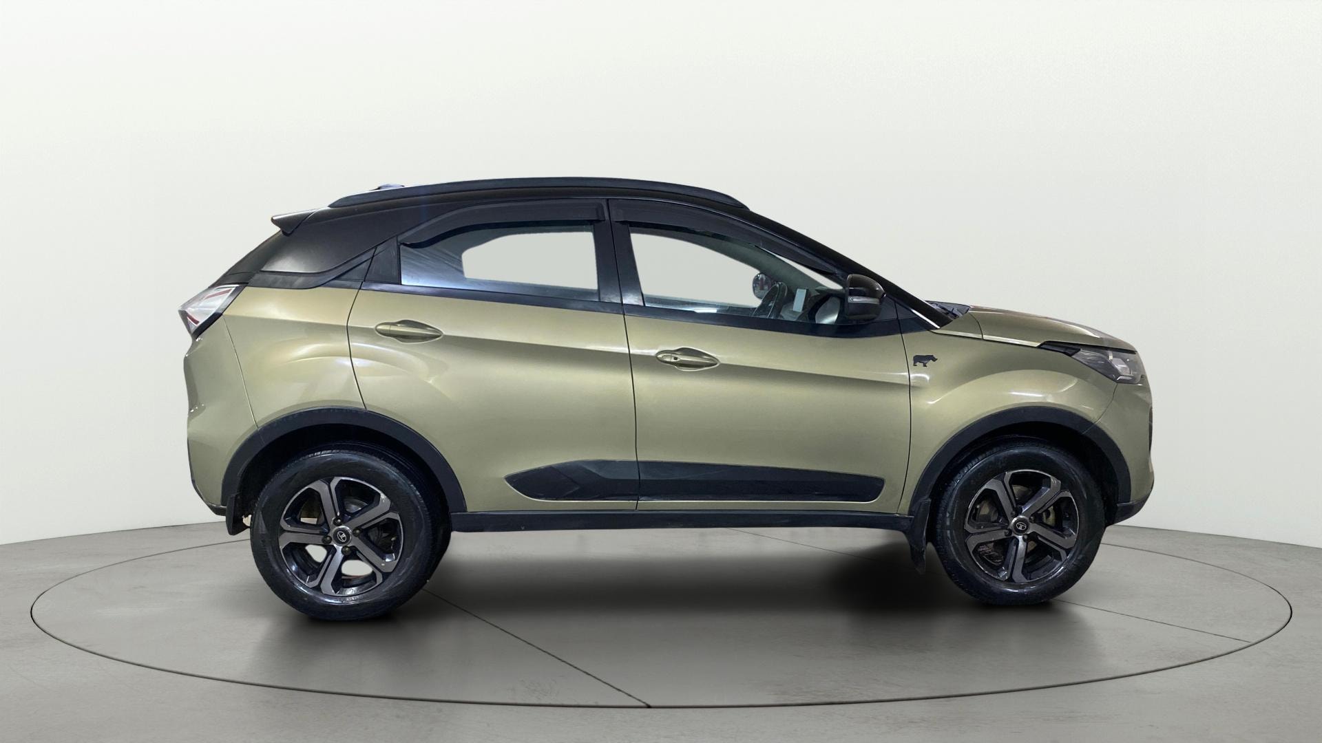 View 2022 Tata Nexon Revotron XE Image 28 Used 2022 Tata Nexon Revotron XE Image 28