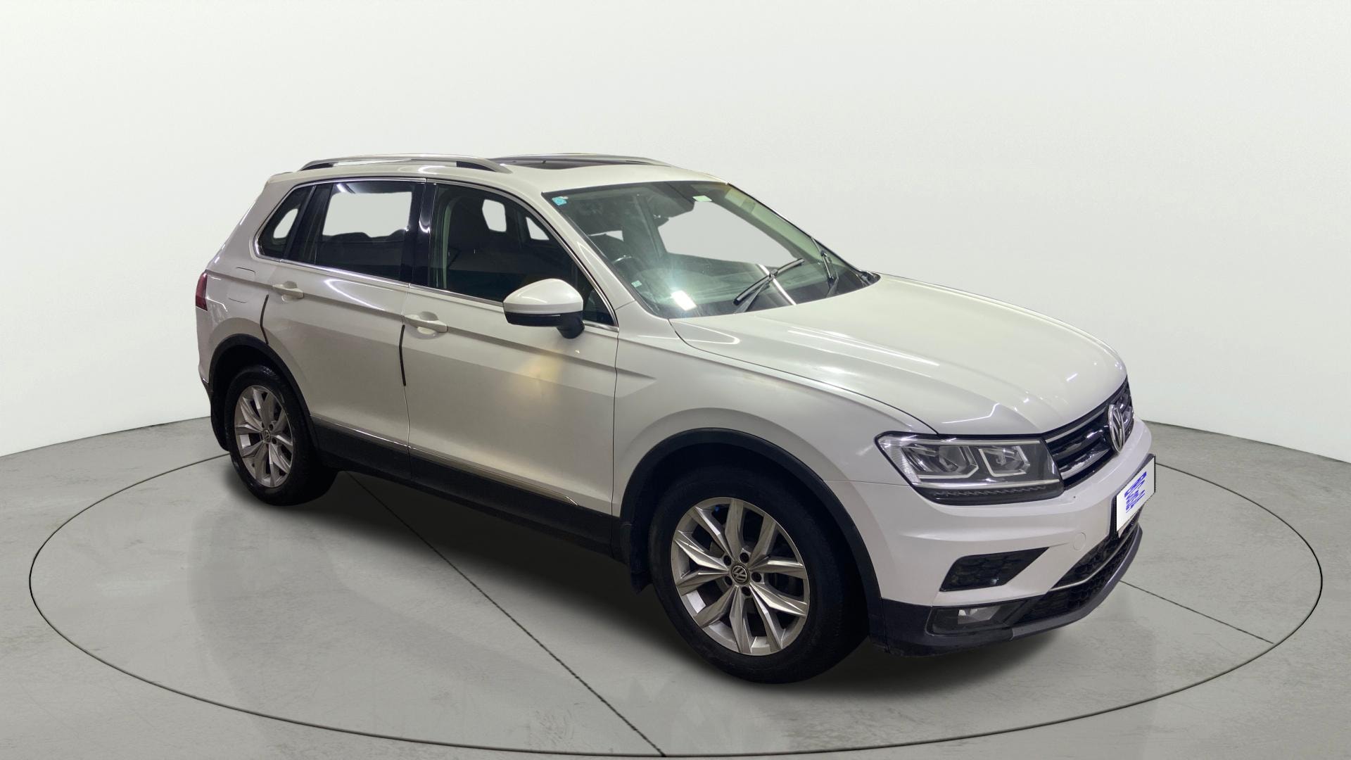 View 2020 Volkswagen Tiguan DSG 4MOTION Comfortline Image 22 Used 2020 Volkswagen Tiguan DSG 4MOTION Comfortline Image 22
