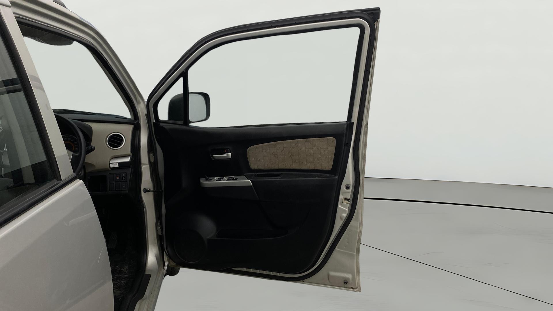 View 2014 Maruti Suzuki 1000 Base Variant Image 44 Used 2014 Maruti Suzuki 1000 Base Variant Image 44