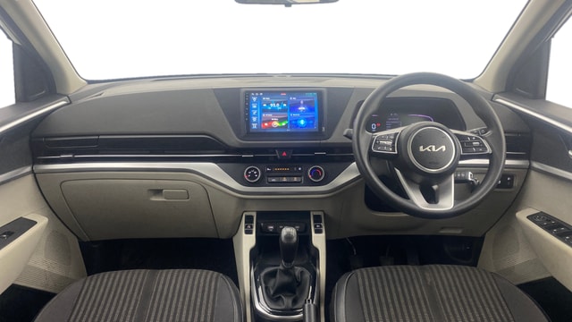 View Kia Carens Image 16 Used Kia Carens Image 16