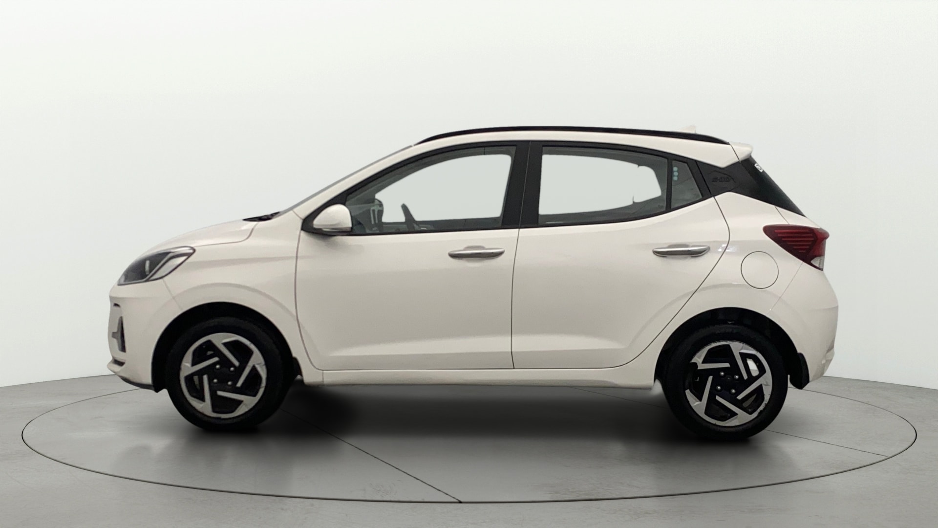 View 2023 Hyundai Grand i10 Nios Sportz Petrol AMT Image 28 Used 2023 Hyundai Grand i10 Nios Sportz Petrol AMT Image 28