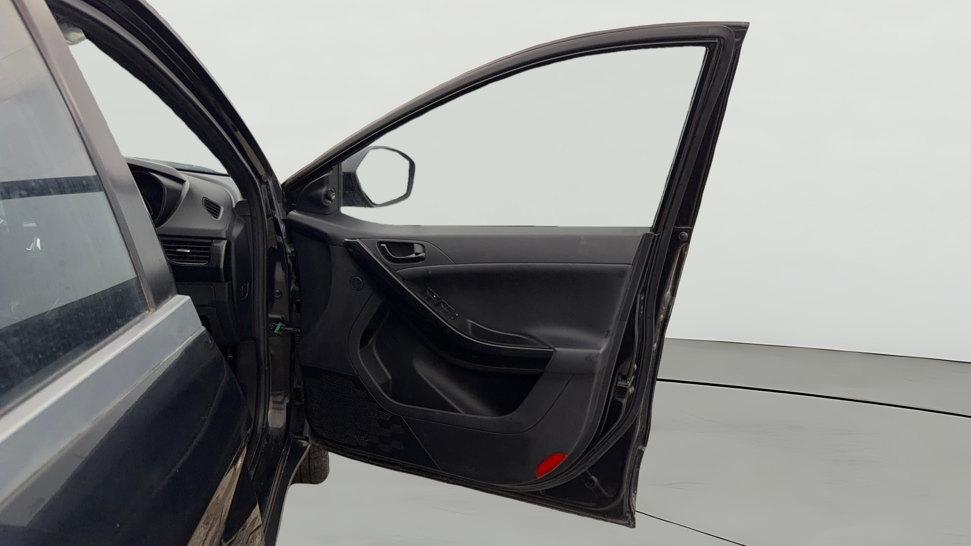 View 2022 Tata Nexon Revotron XE Image 47 Used 2022 Tata Nexon Revotron XE Image 47