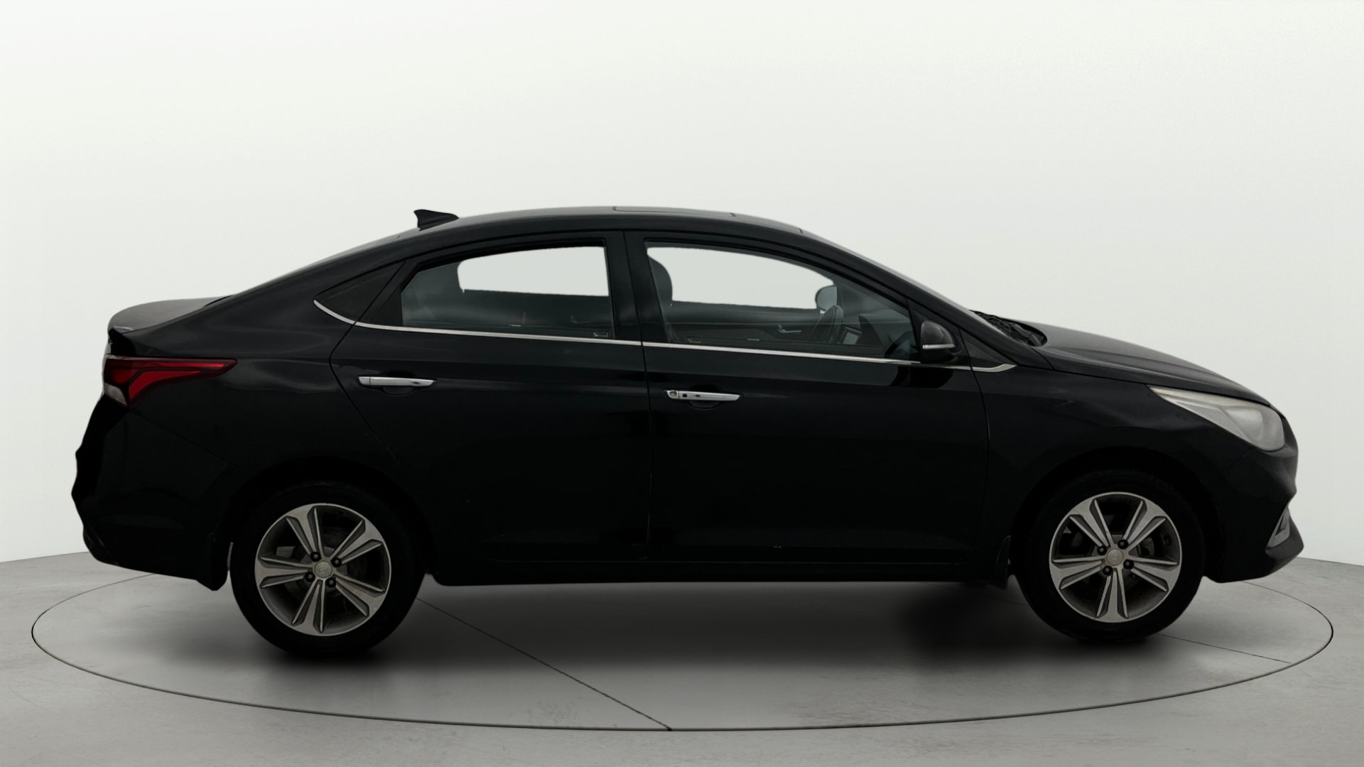 View 2019 Hyundai Verna 1.6 VTVT SX (O) Image 27 Used 2019 Hyundai Verna 1.6 VTVT SX (O) Image 27