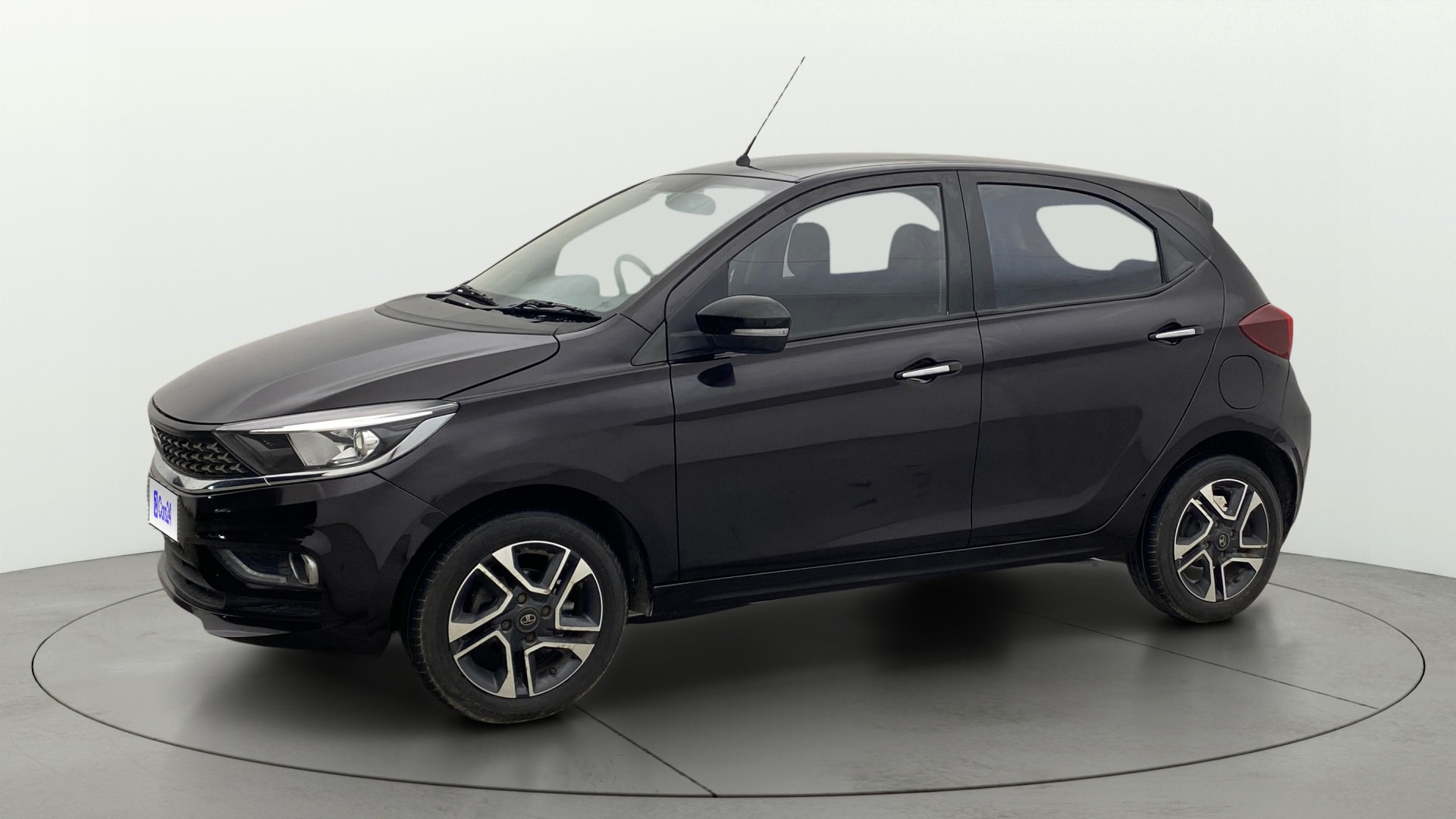 View 2023 Tata Tiago Revotorq XB Image 35 Used 2023 Tata Tiago Revotorq XB Image 35