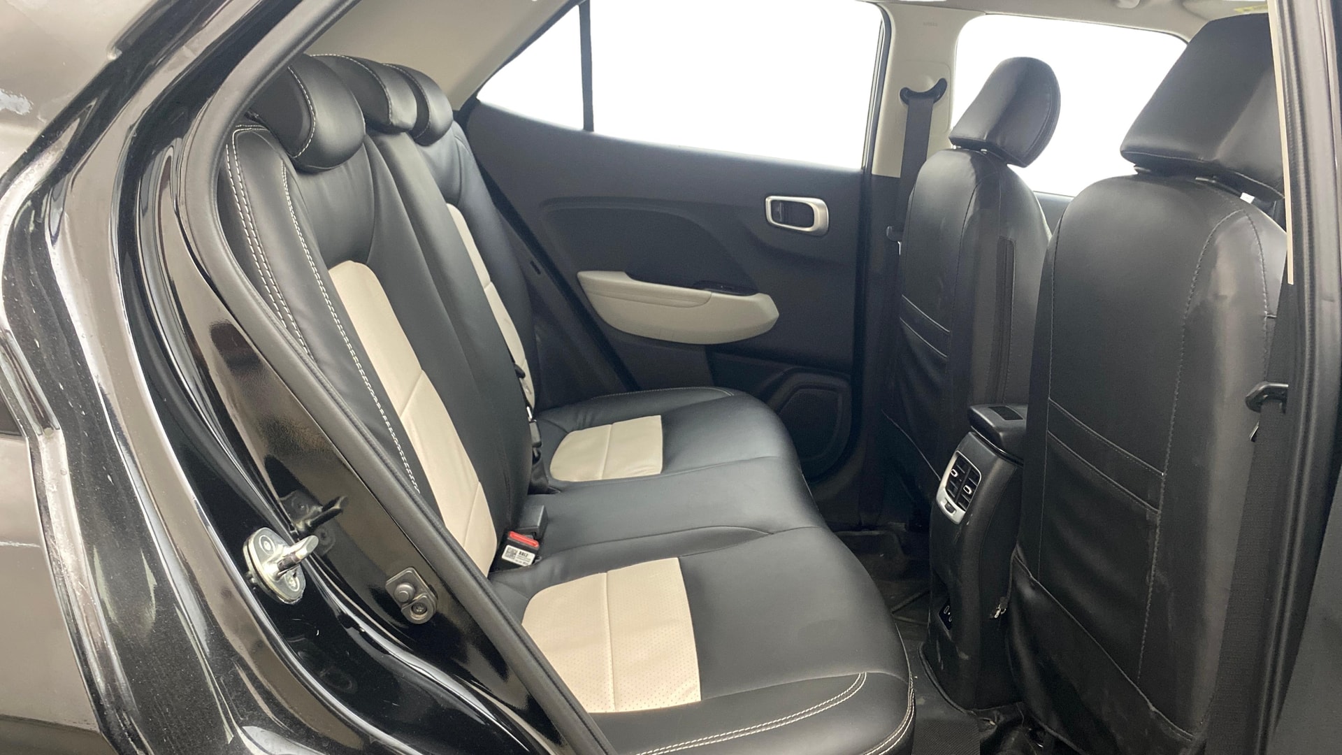 View 2023 Hyundai Venue SX (O) 1.0 Turbo Petrol DCT Image 36 Used 2023 Hyundai Venue SX (O) 1.0 Turbo Petrol DCT Image 36