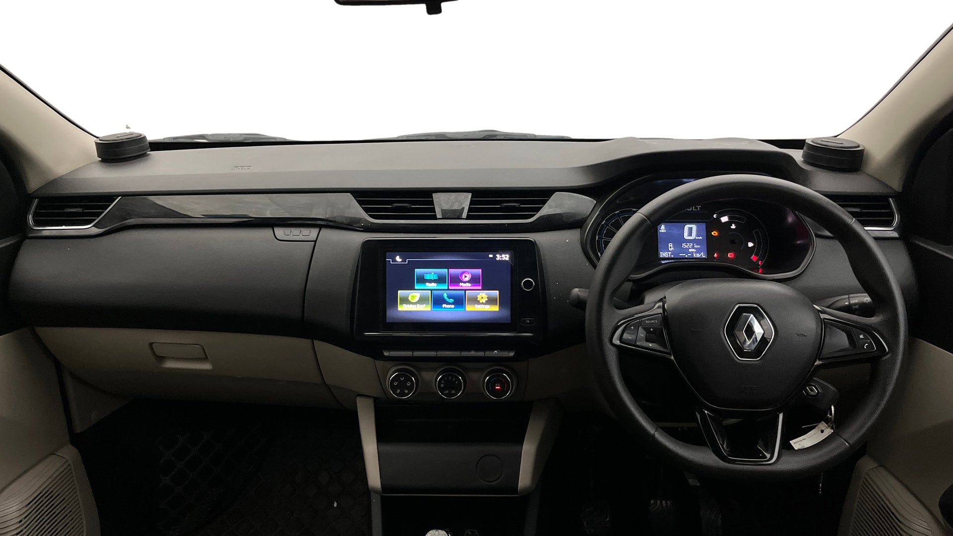 View 2024 Renault Triber RXT Image 16 Used 2024 Renault Triber RXT Image 16