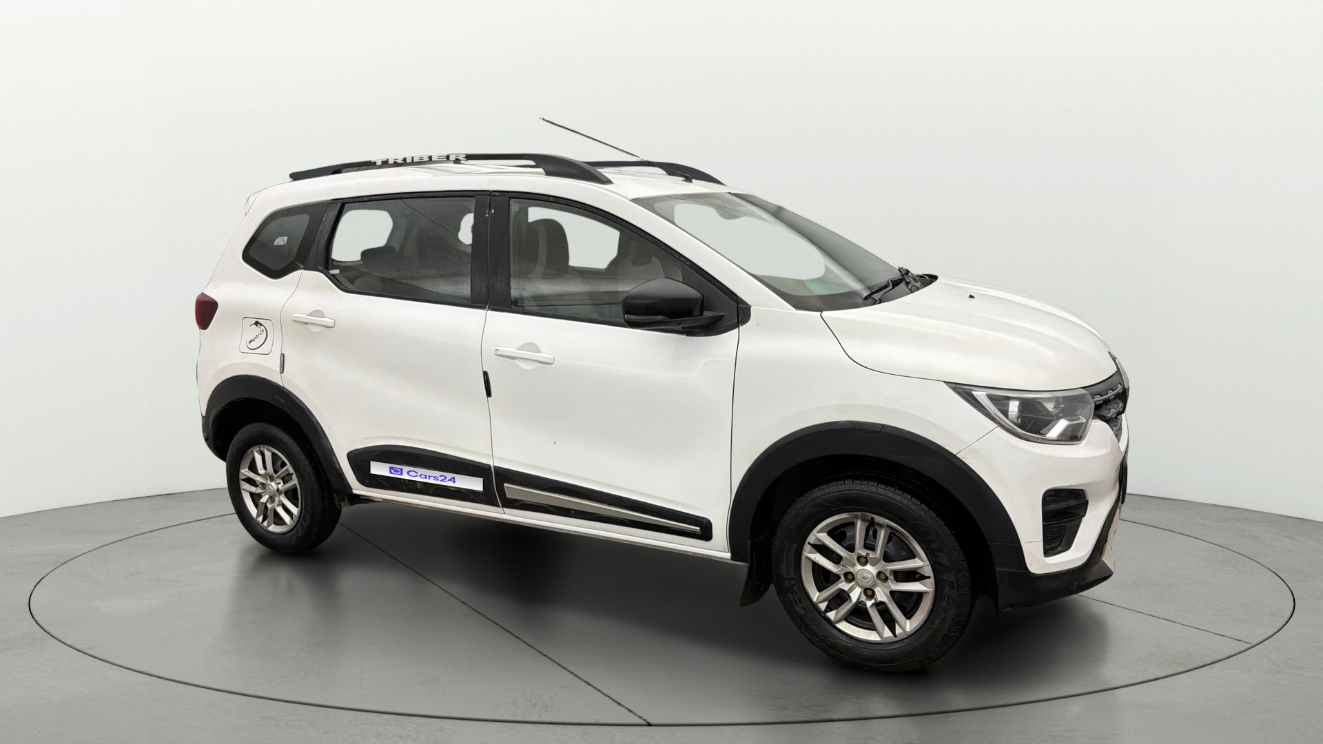 View 2023 Renault Triber RXT Image 36 Used 2023 Renault Triber RXT Image 36
